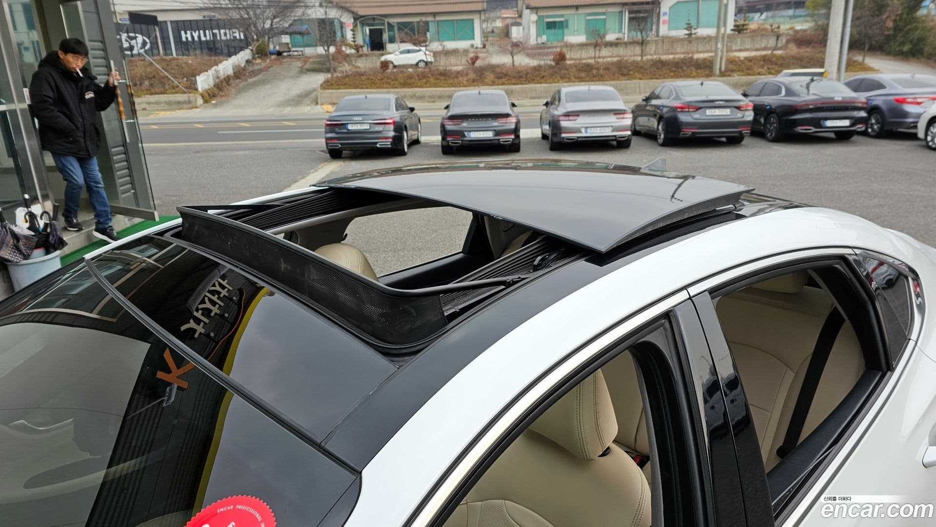 Main__Slider__Photo:Grandeur Hyundai 2017.0-16