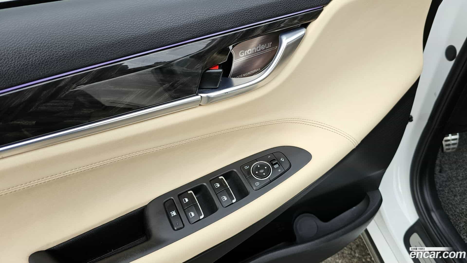 Grandeur Hyundai 2017.0-OPTION-023