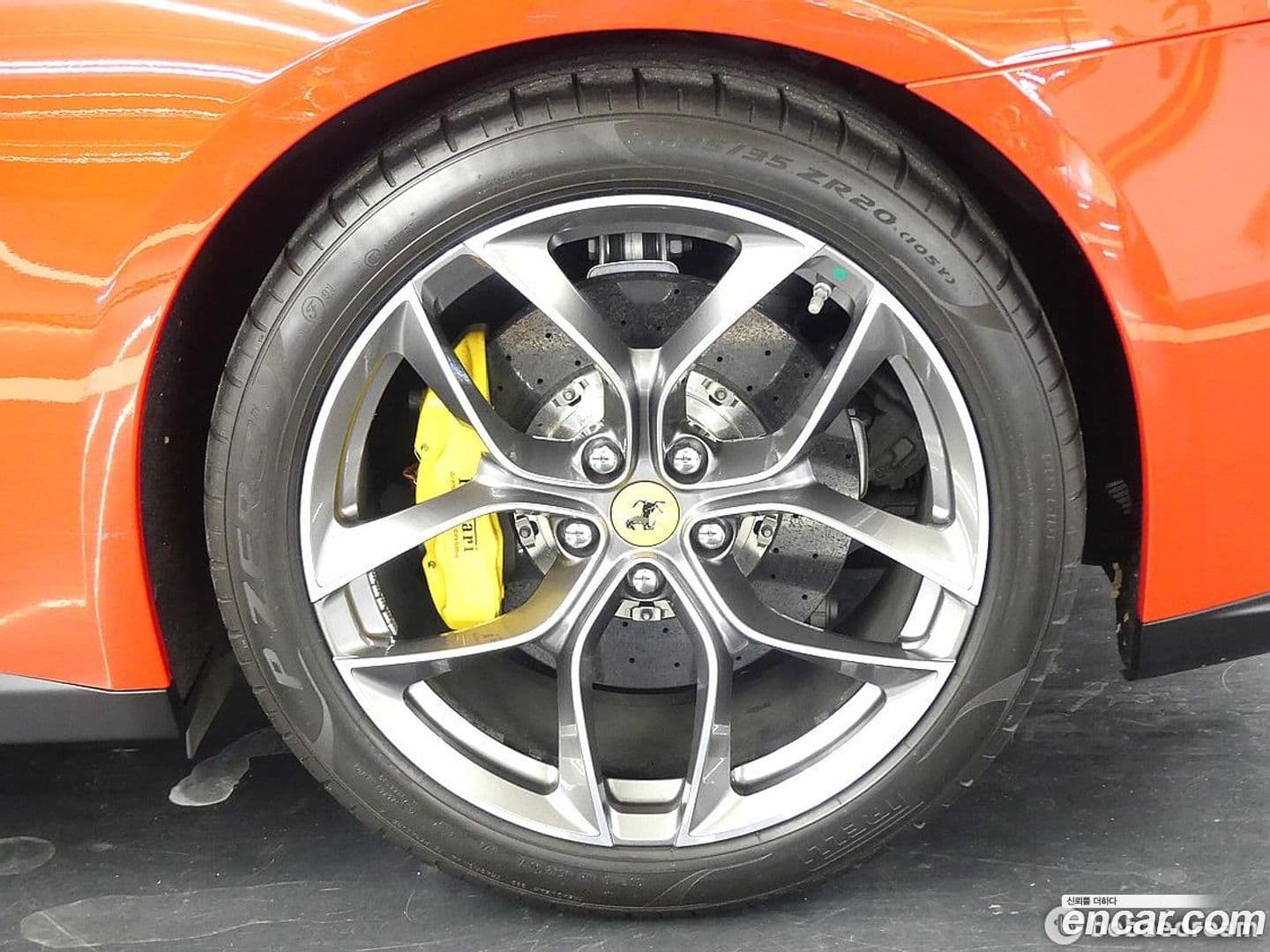 Main__Slider__Photo:GTC4 Lusso Ferrari 2018.0-4