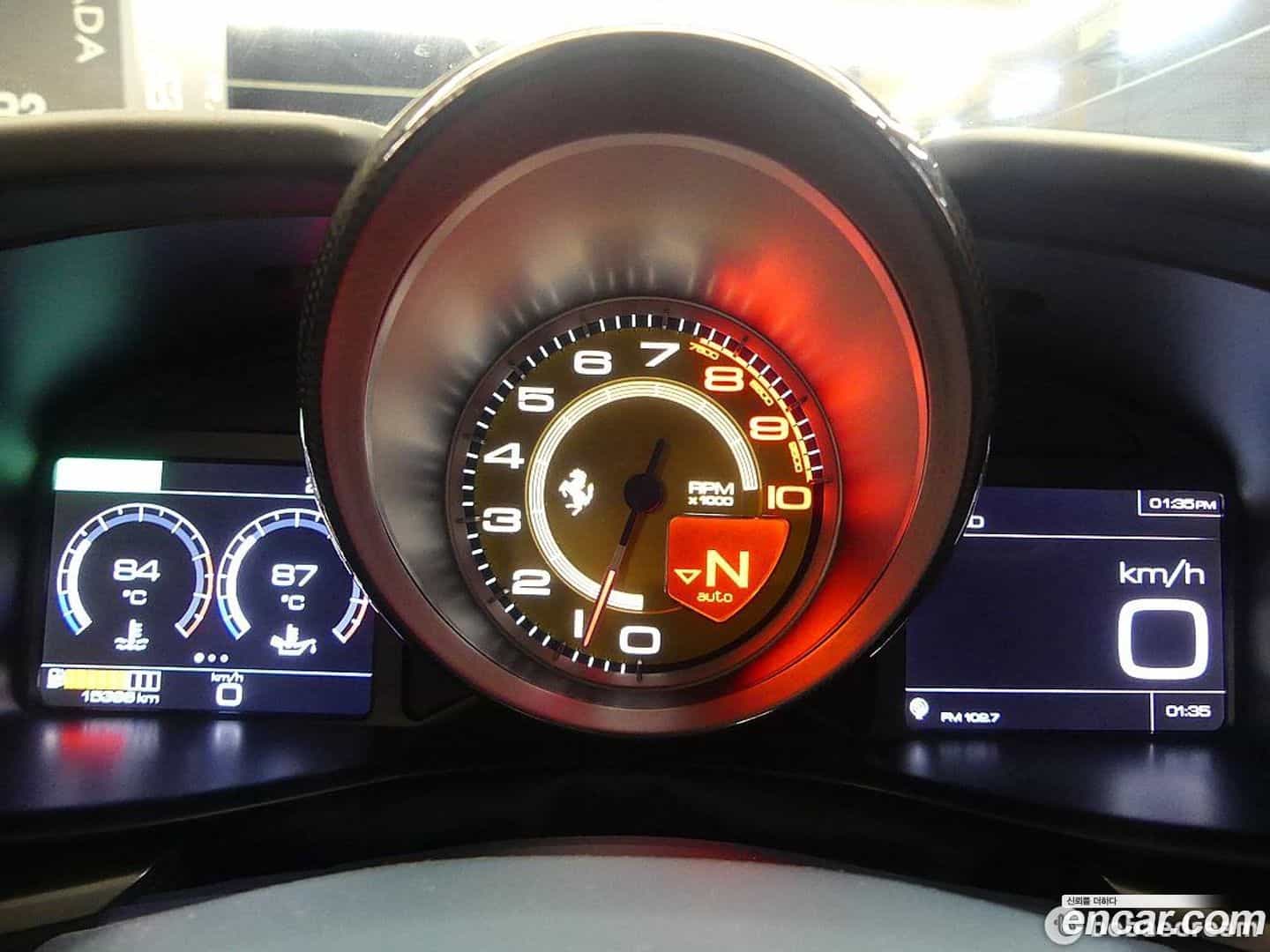 GTC4 Lusso Ferrari 2018.0-INNER-008