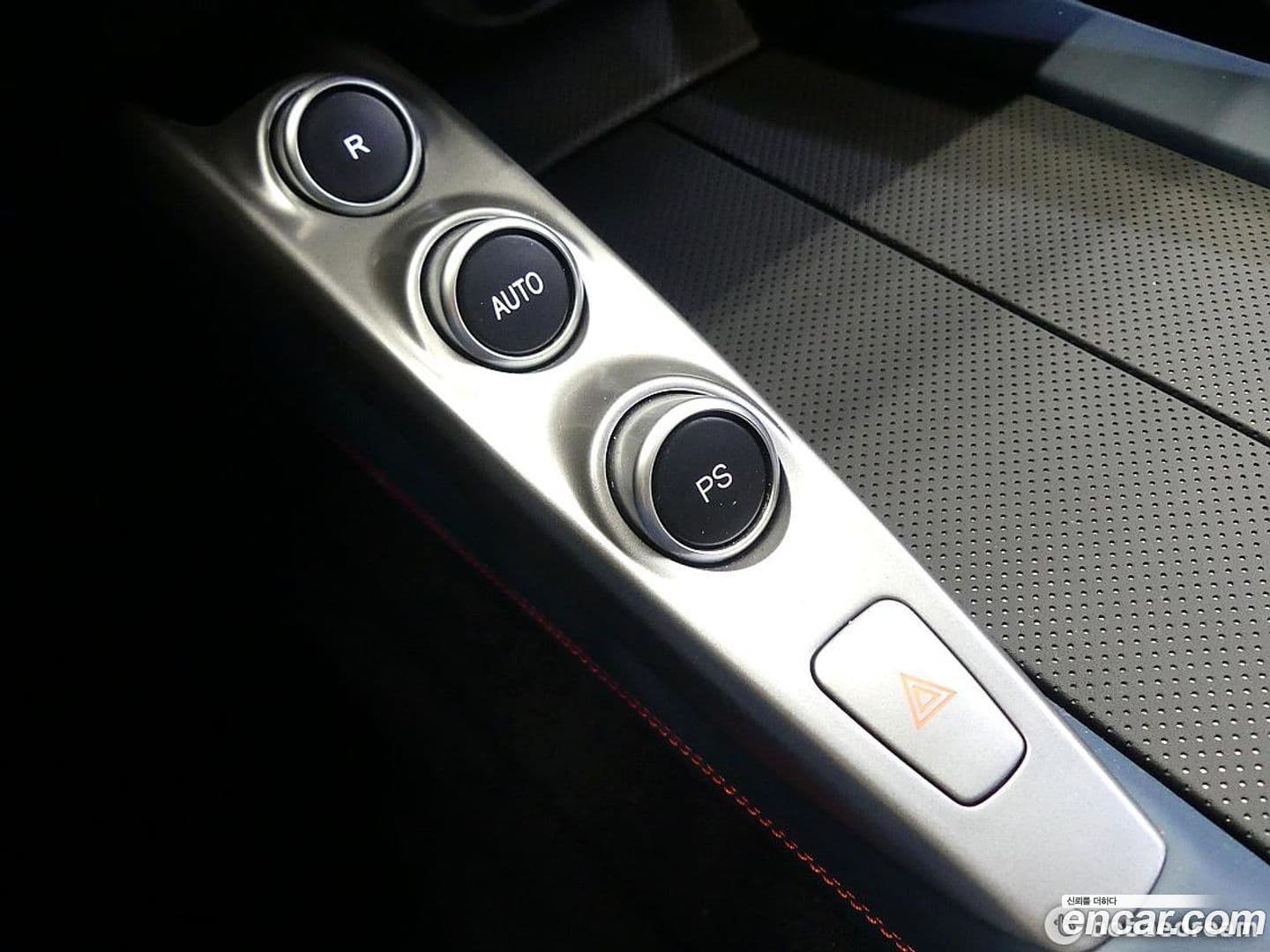 Main__Slider__Photo:GTC4 Lusso Ferrari 2018.0-8