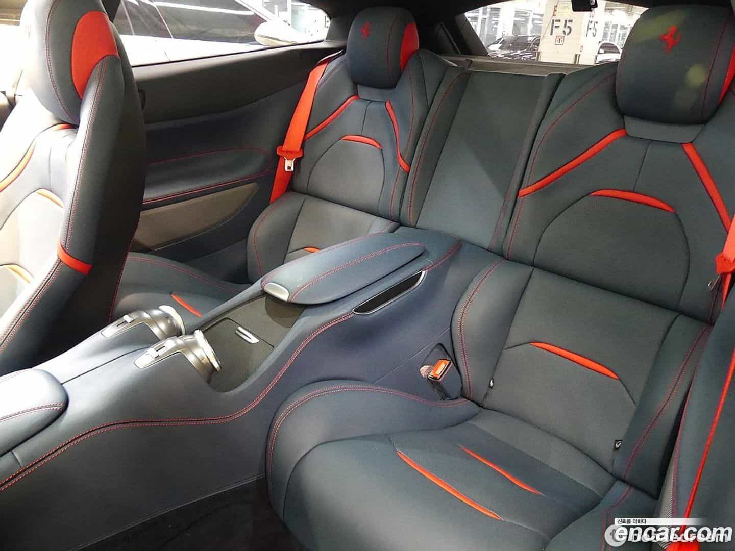 GTC4 Lusso Ferrari 2018.0-OPTION-022