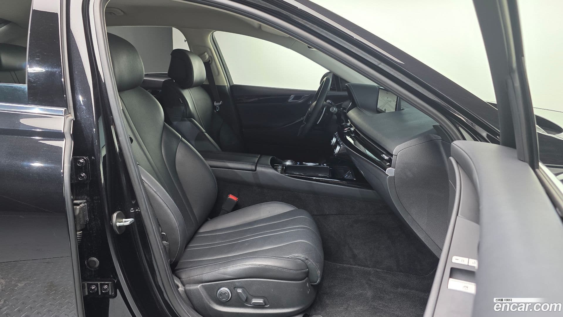 Main__Slider__Photo:G80 Genesis 2021.11-9