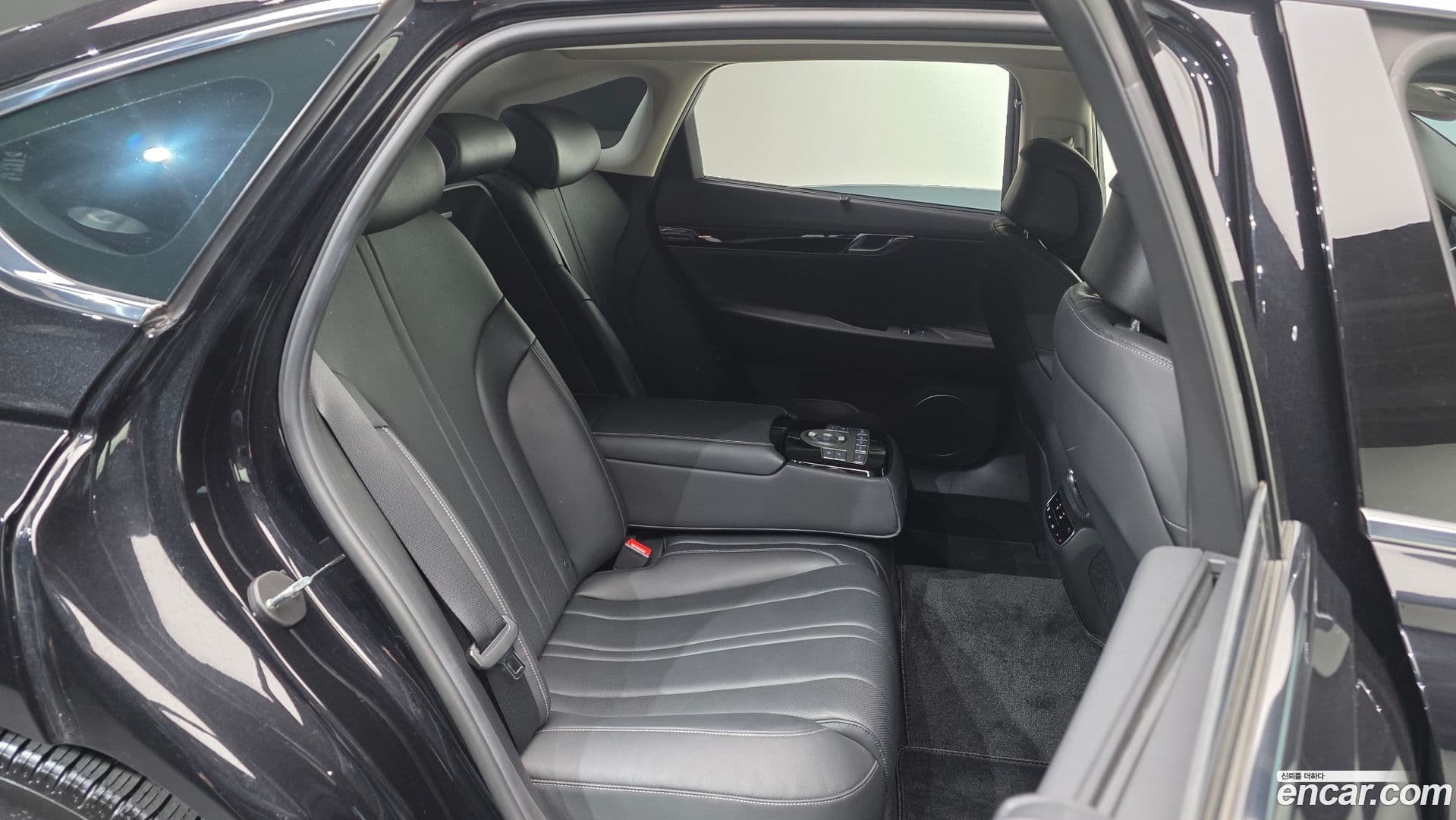 Main__Slider__Photo:G80 Genesis 2021.11-11