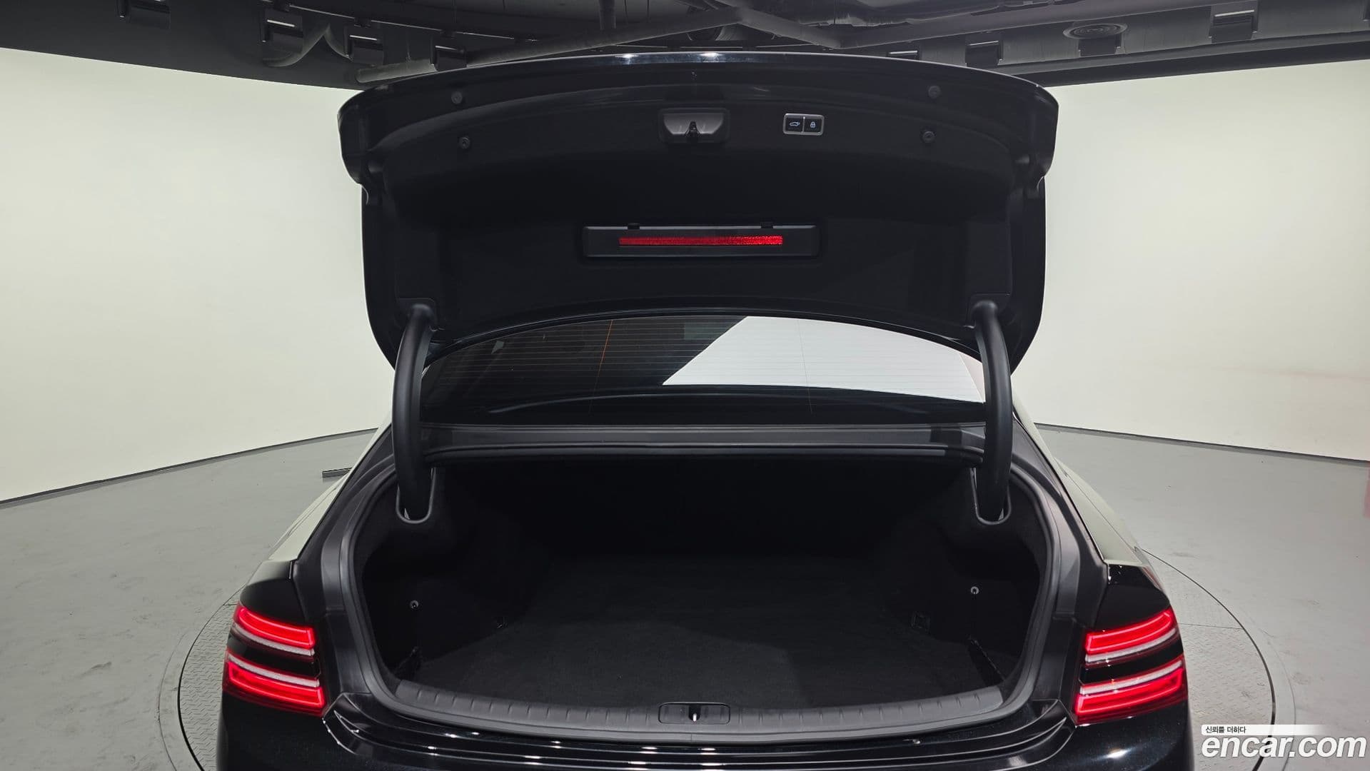 Main__Slider__Photo:G80 Genesis 2021.11-19