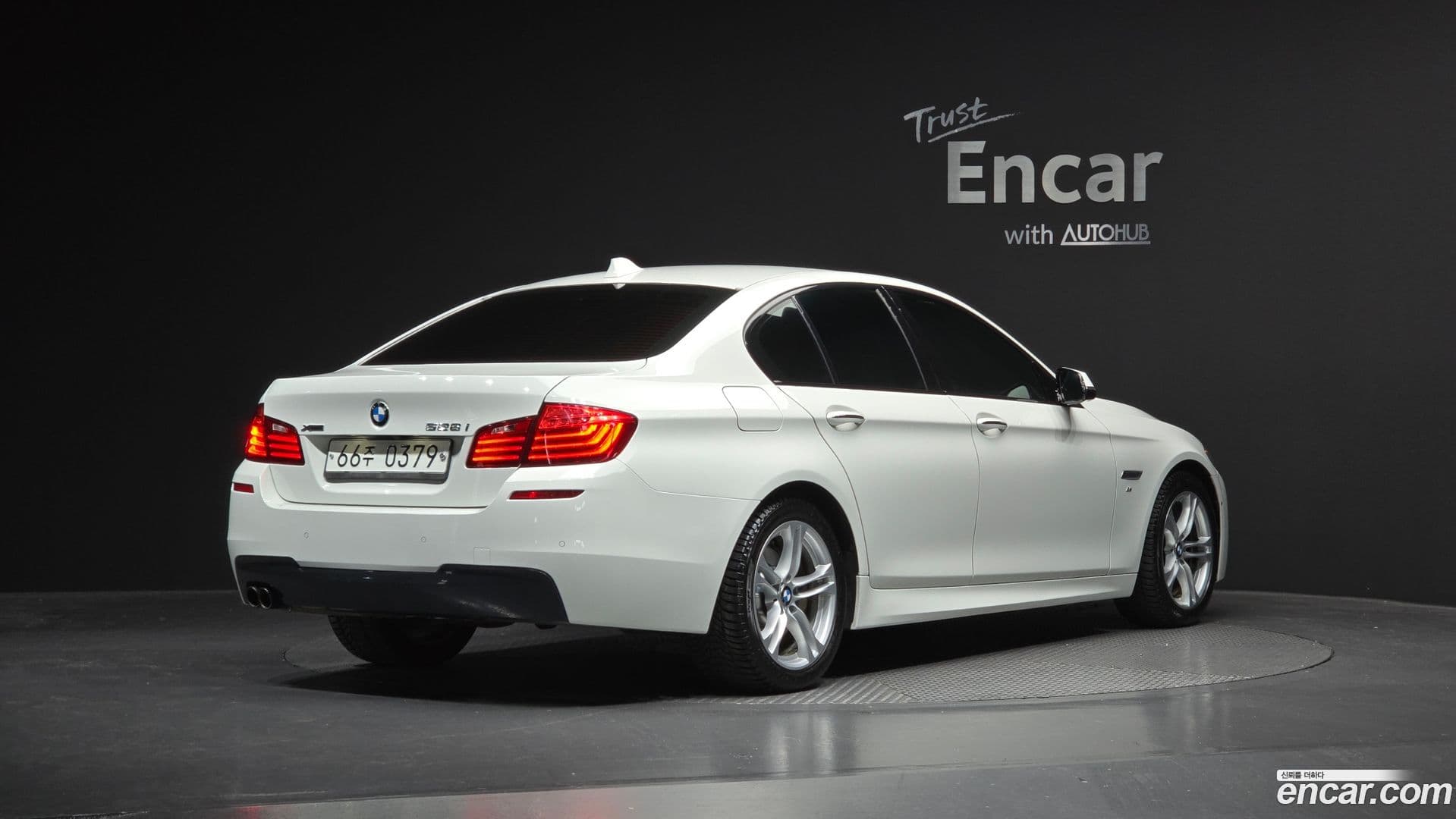 Main__Slider__Photo:5-Series BMW 2016.9-1