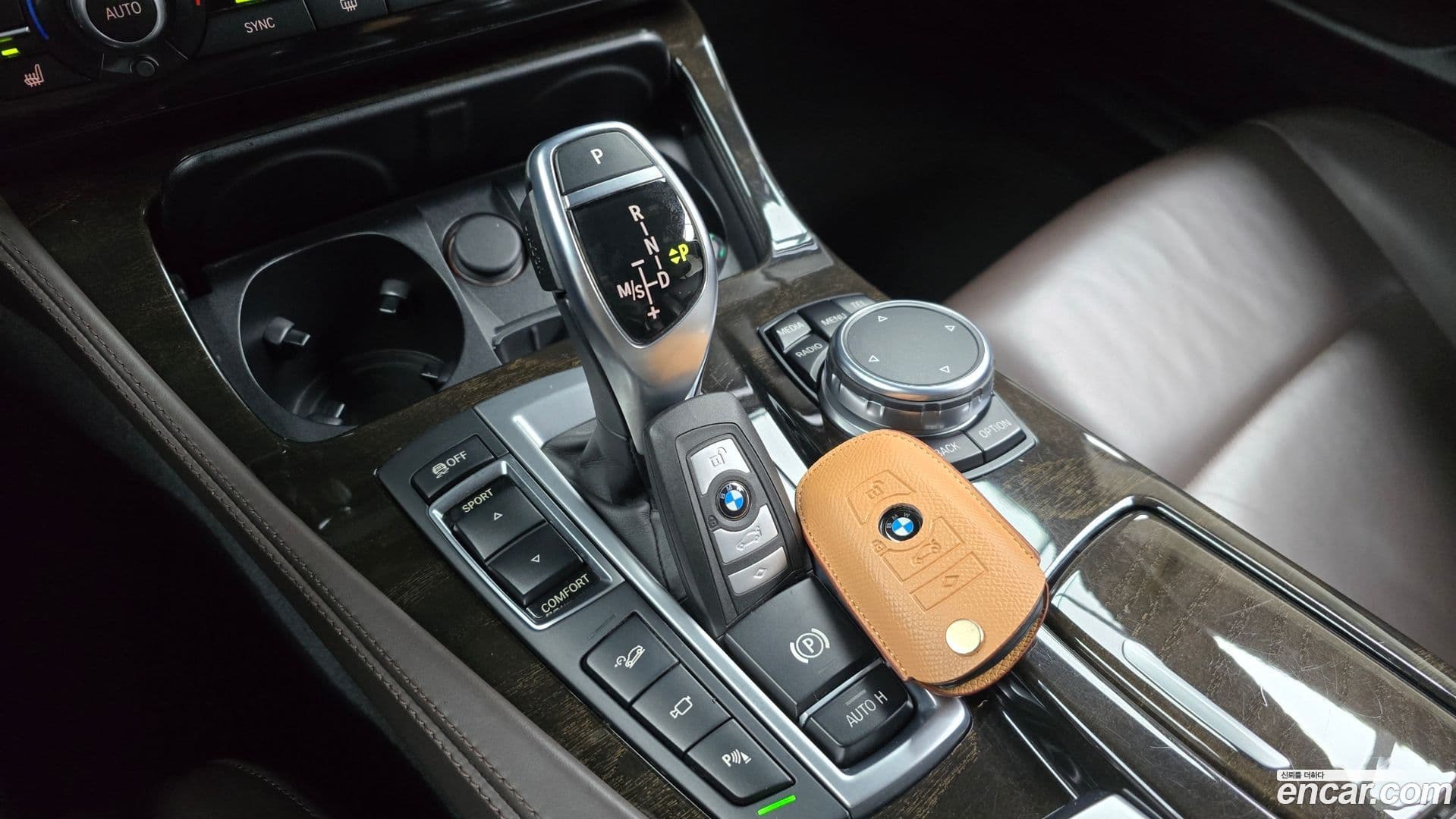 Main__Slider__Photo:5-Series BMW 2016.9-8