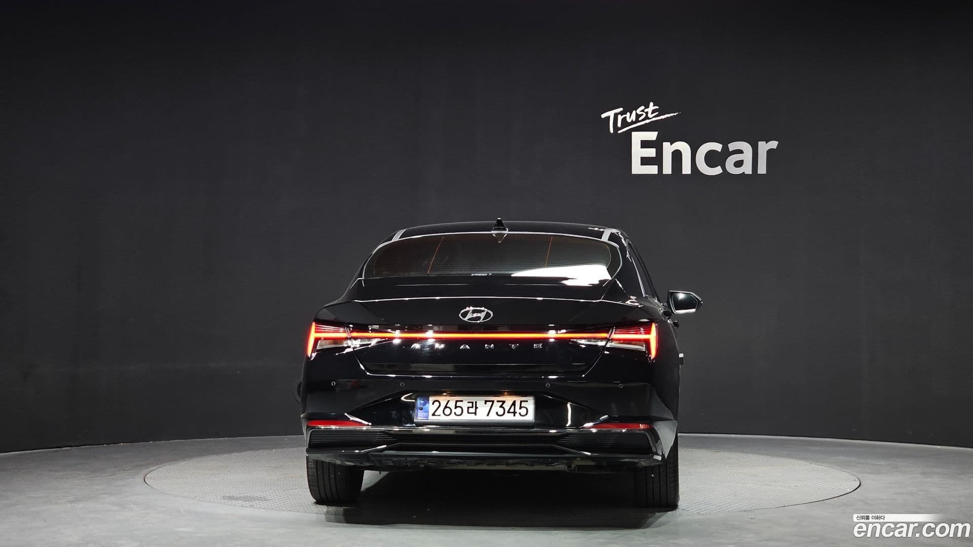 Main__Slider__Photo:AVANTE Hyundai 2021.10-3