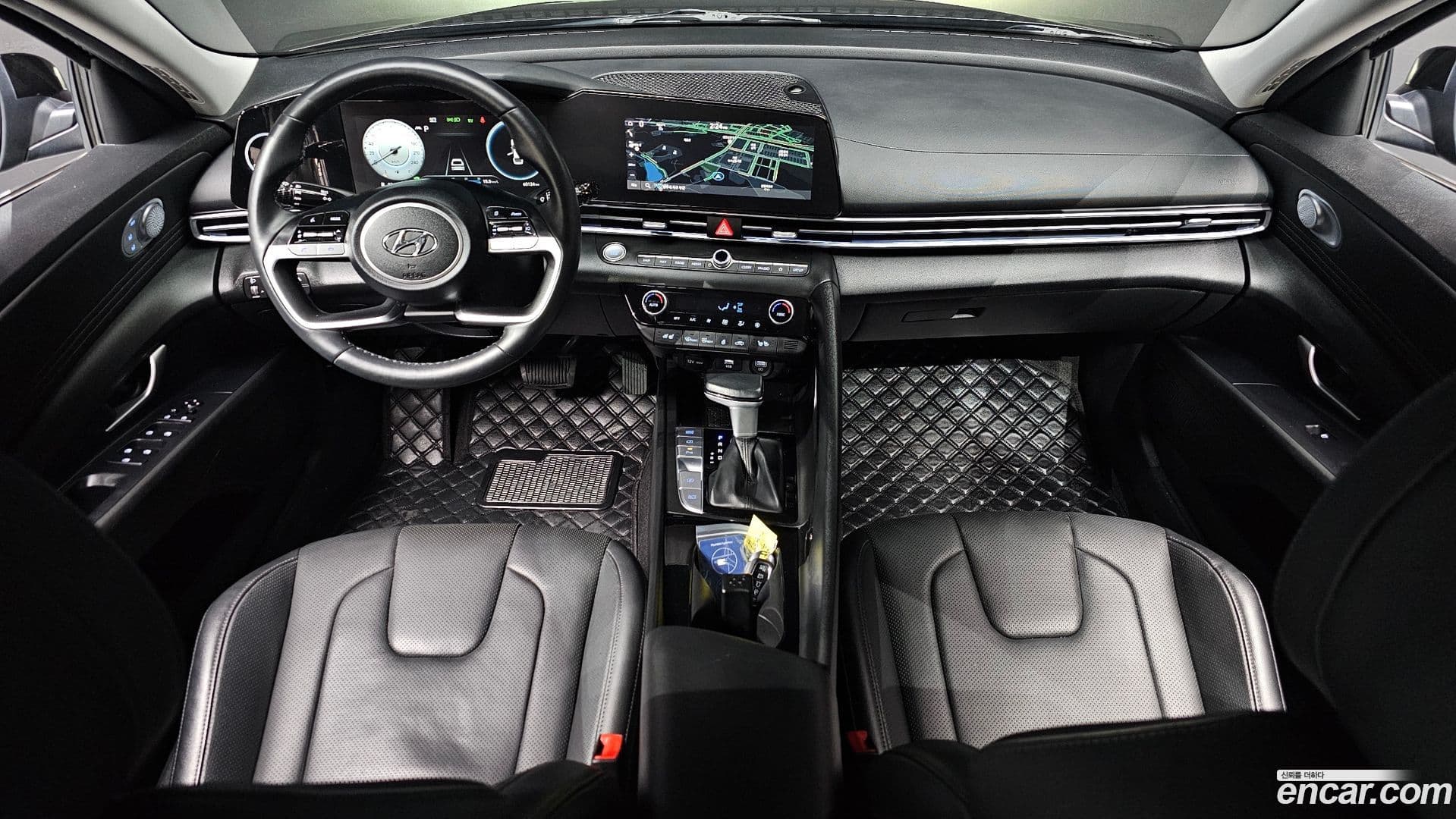 Main__Slider__Photo:AVANTE Hyundai 2021.10-6