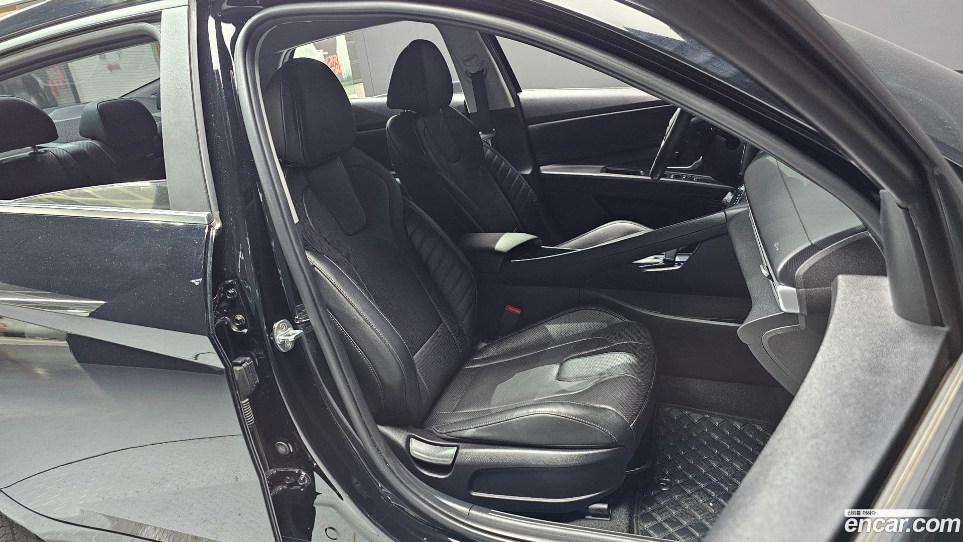 Main__Slider__Photo:AVANTE Hyundai 2021.10-10