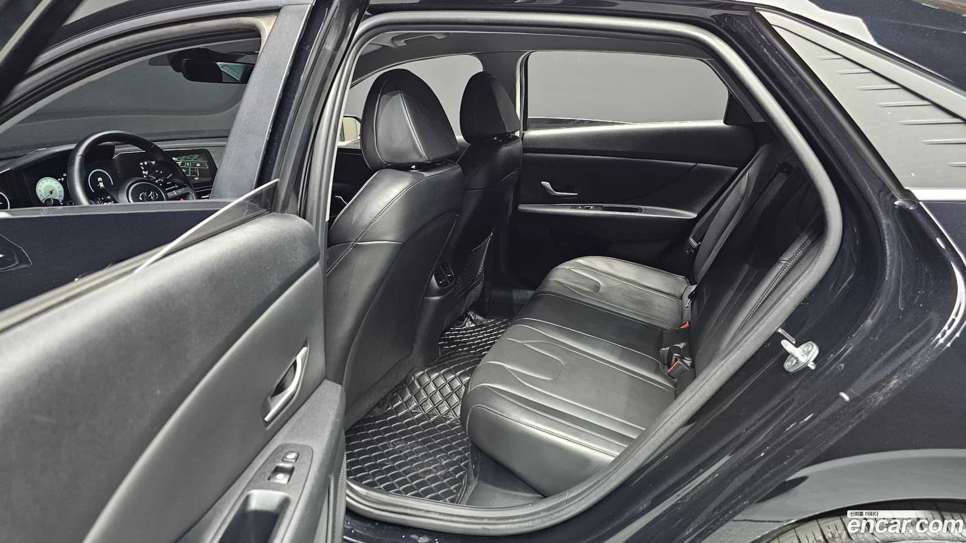 AVANTE Hyundai 2021.10-OPTION-016