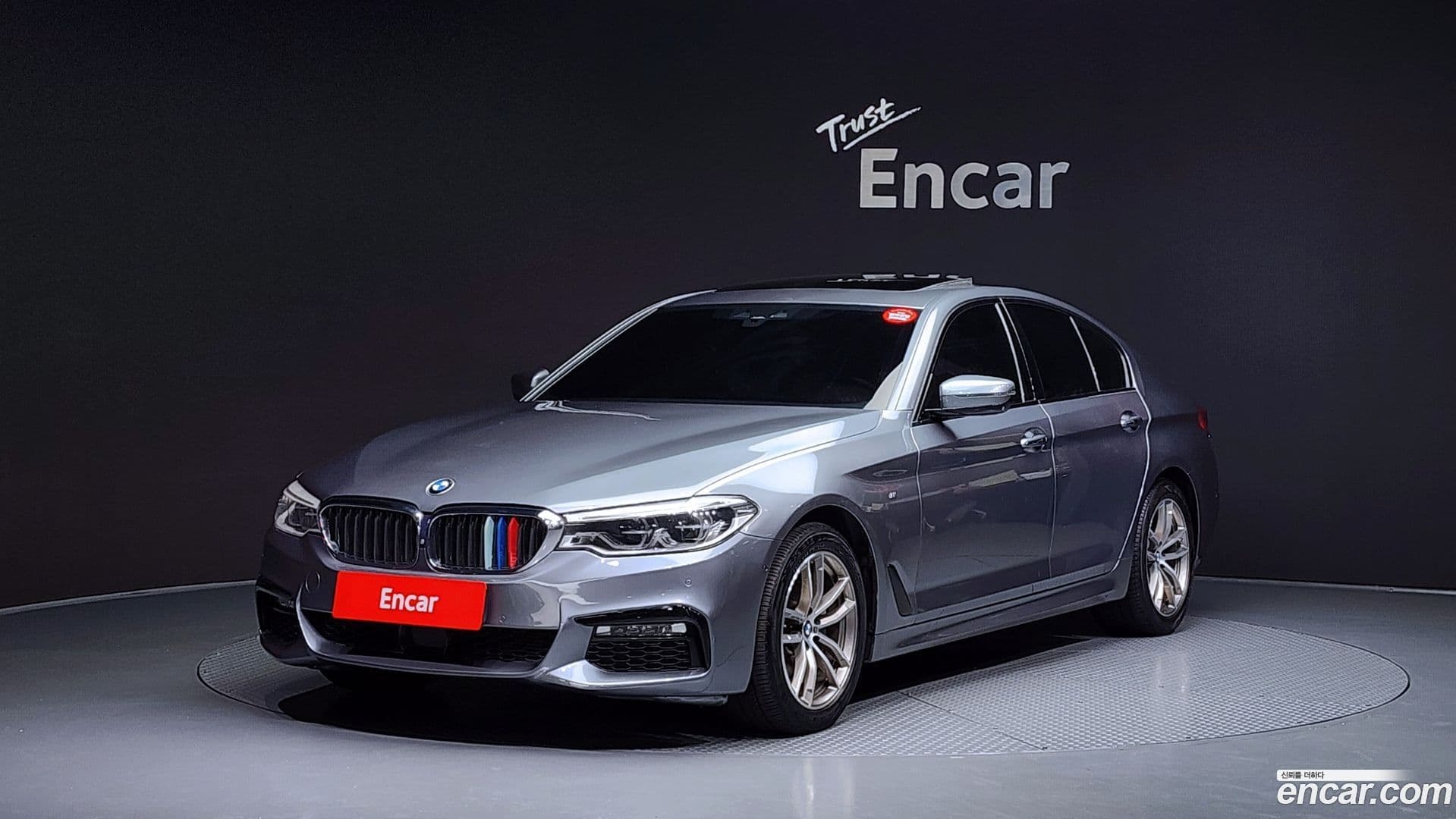 Main__Slider__Photo:5-Series BMW 2017.5-0