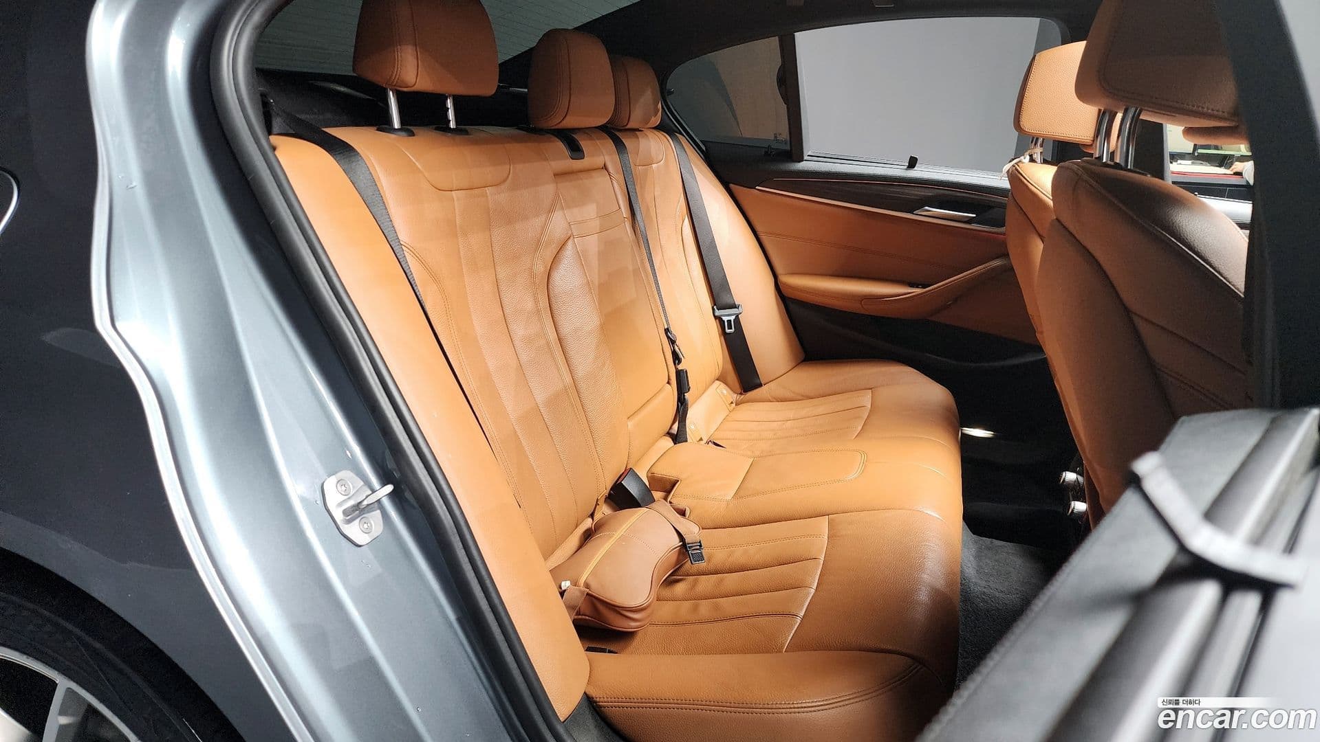 Main__Slider__Photo:5-Series BMW 2017.5-11