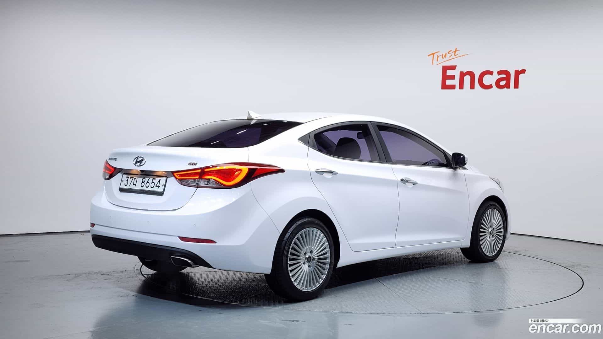 AVANTE Hyundai 2014.5-OUTER-002