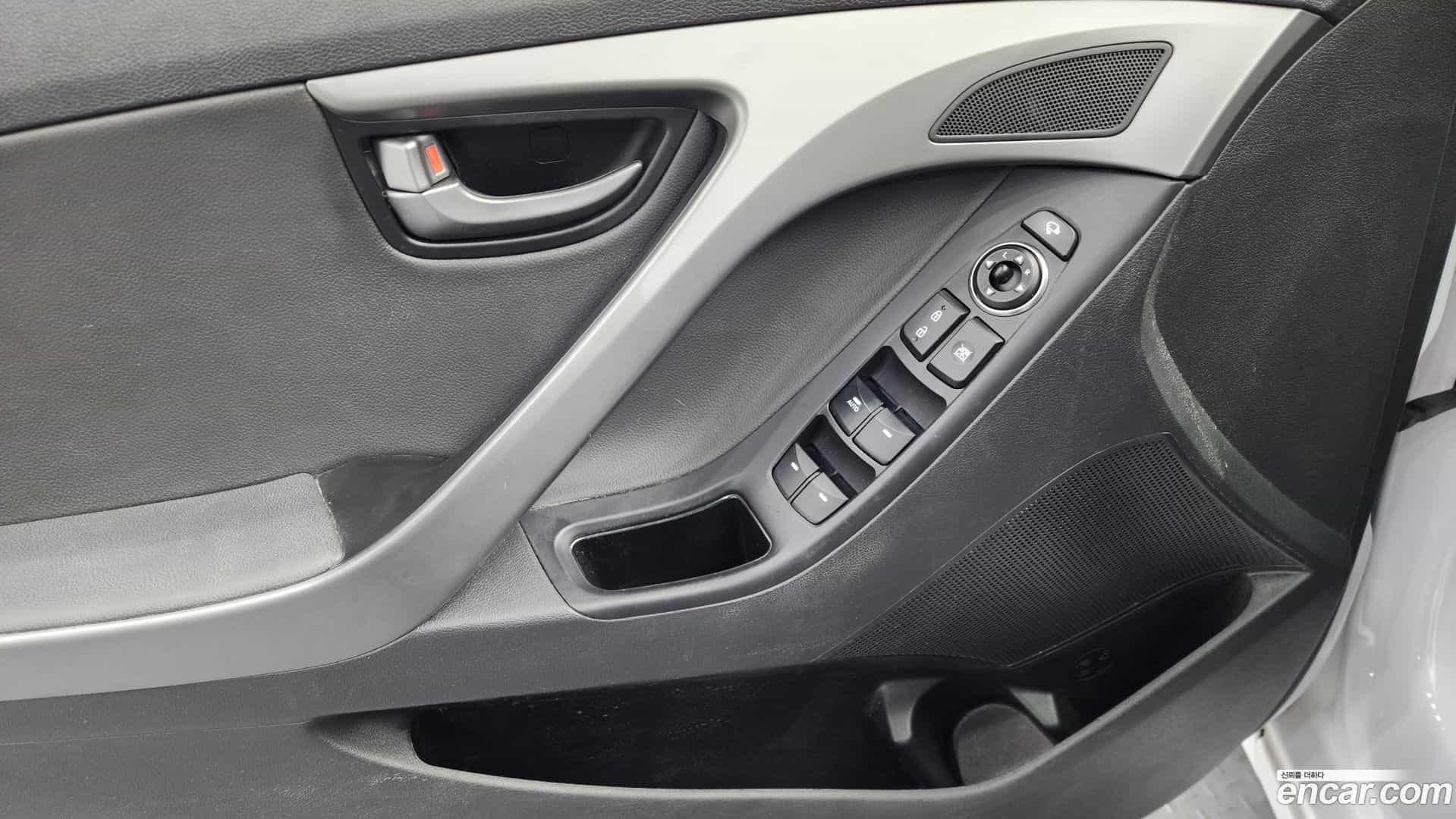 AVANTE Hyundai 2014.5-OPTION-019