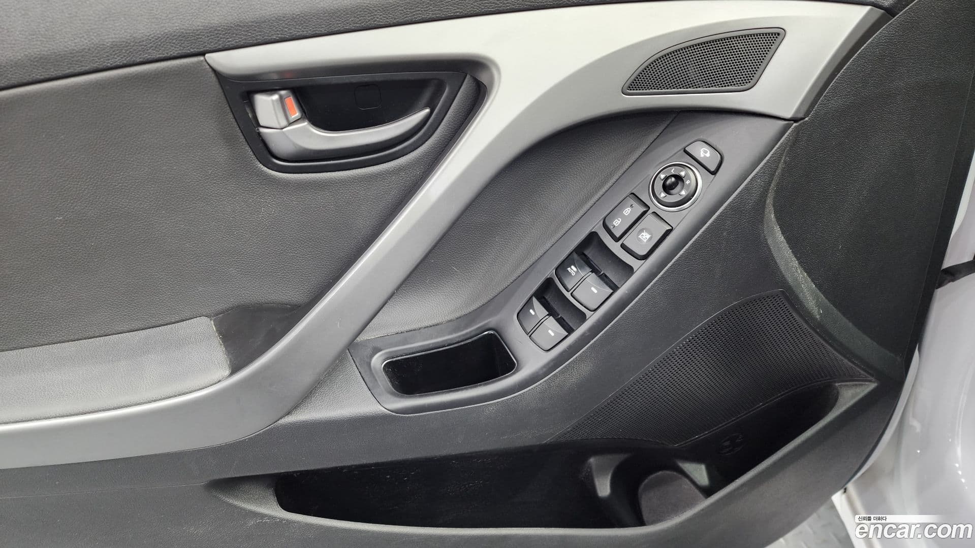 Main__Slider__Photo:AVANTE Hyundai 2014.5-14