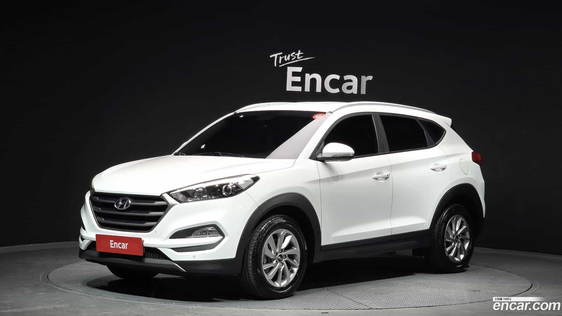 Tucson Hyundai 2016.0-OUTER-001