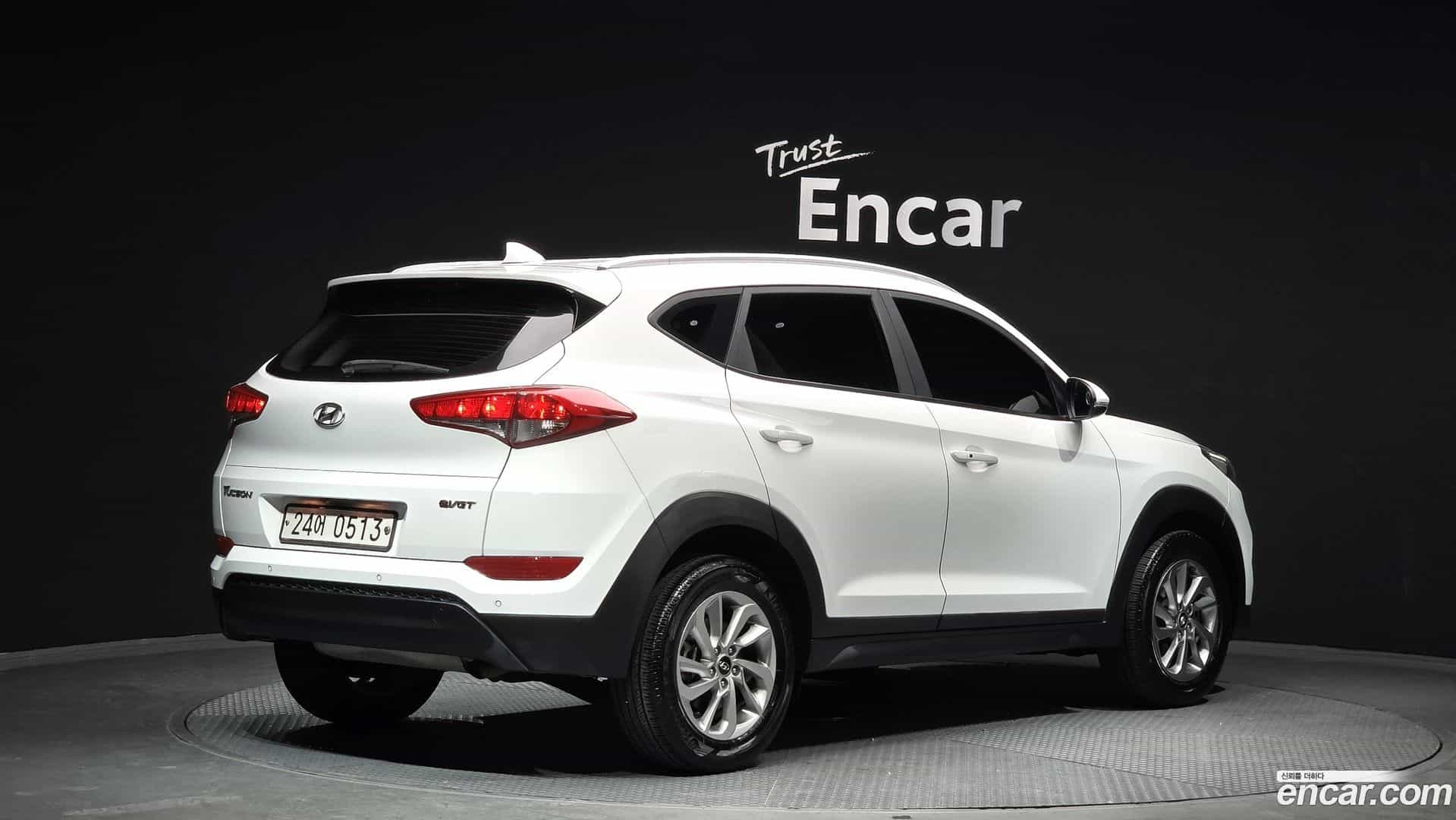 Tucson Hyundai 2016.0-OUTER-002