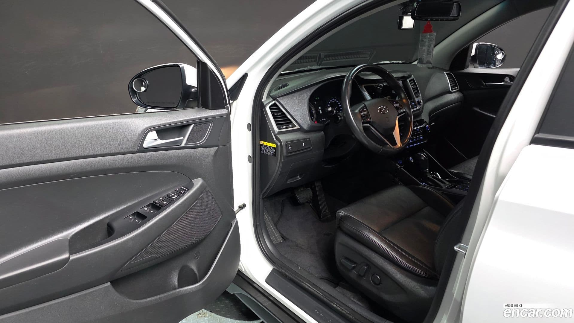 Main__Slider__Photo:Tucson Hyundai 2016.0-10