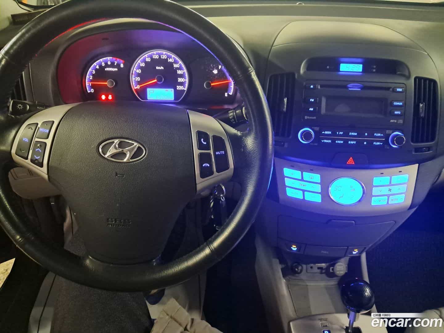 AVANTE Hyundai 2009.4-INNER-009