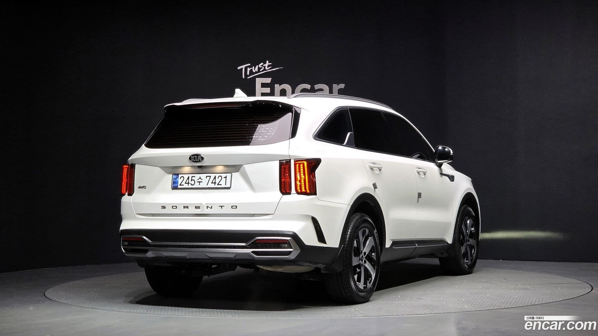 Main__Slider__Photo:Sorento Kia 2020.6-1