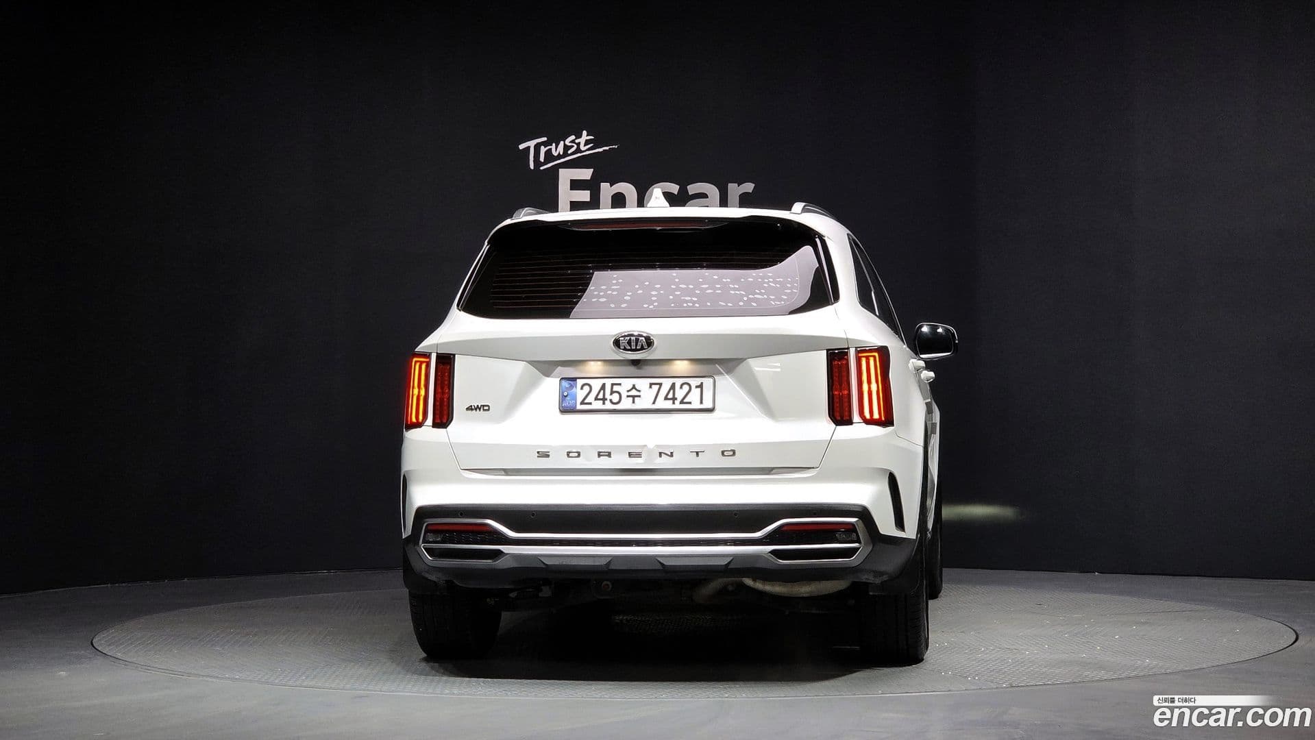 Main__Slider__Photo:Sorento Kia 2020.6-3