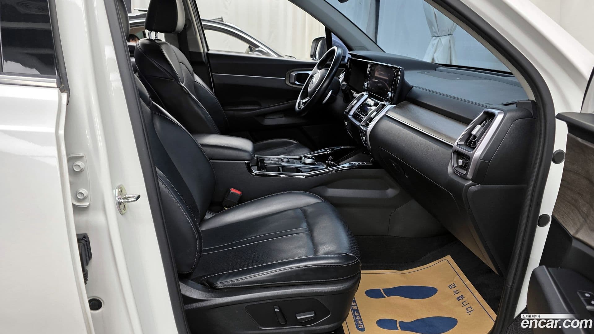 Main__Slider__Photo:Sorento Kia 2020.6-10