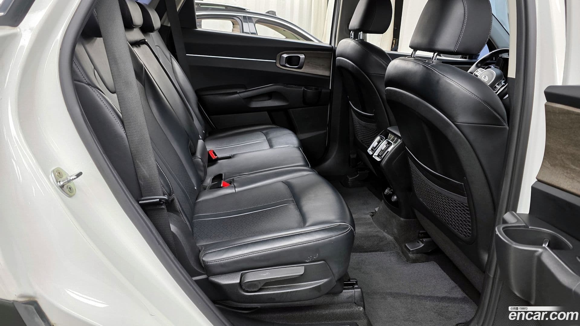 Main__Slider__Photo:Sorento Kia 2020.6-11