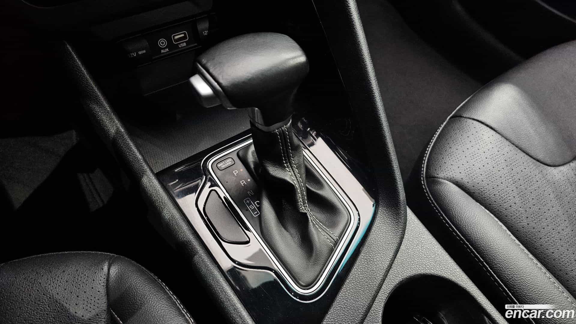 Niro Kia 2017.10-INNER-009