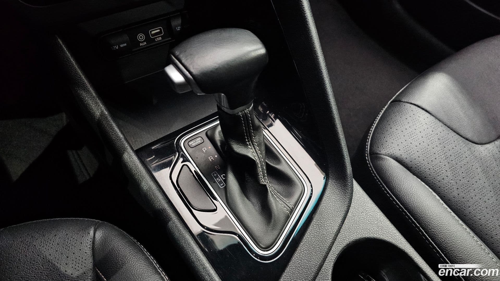 Main__Slider__Photo:Niro Kia 2017.10-8