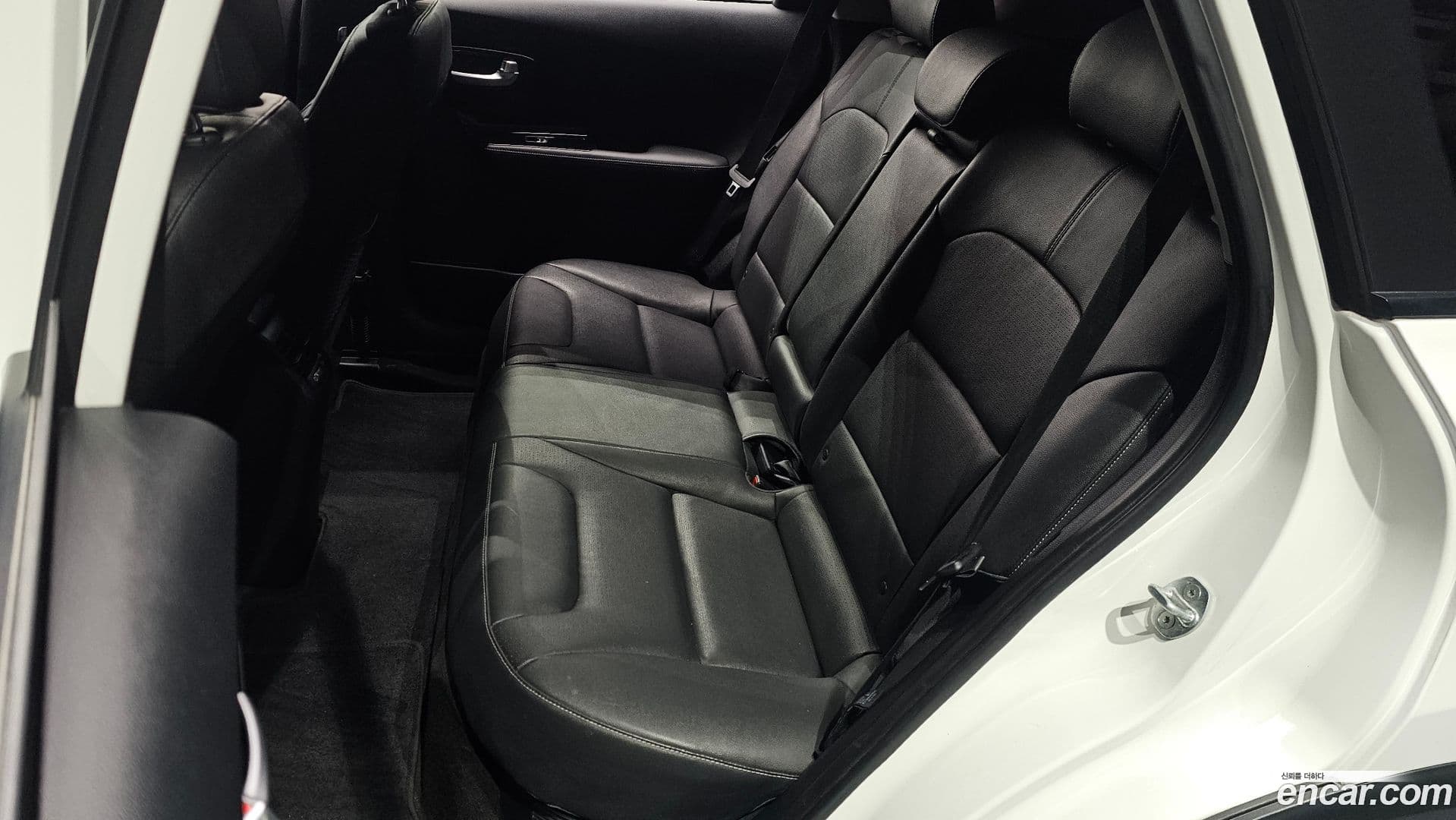 Main__Slider__Photo:Niro Kia 2017.10-11