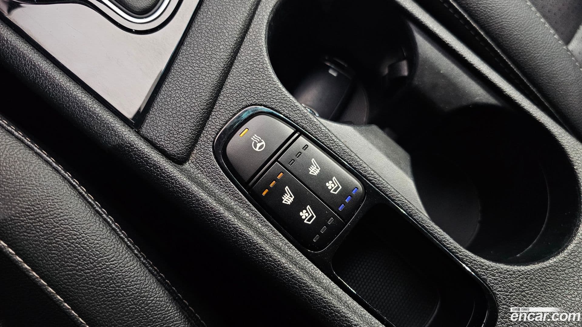 Main__Slider__Photo:Niro Kia 2017.10-15