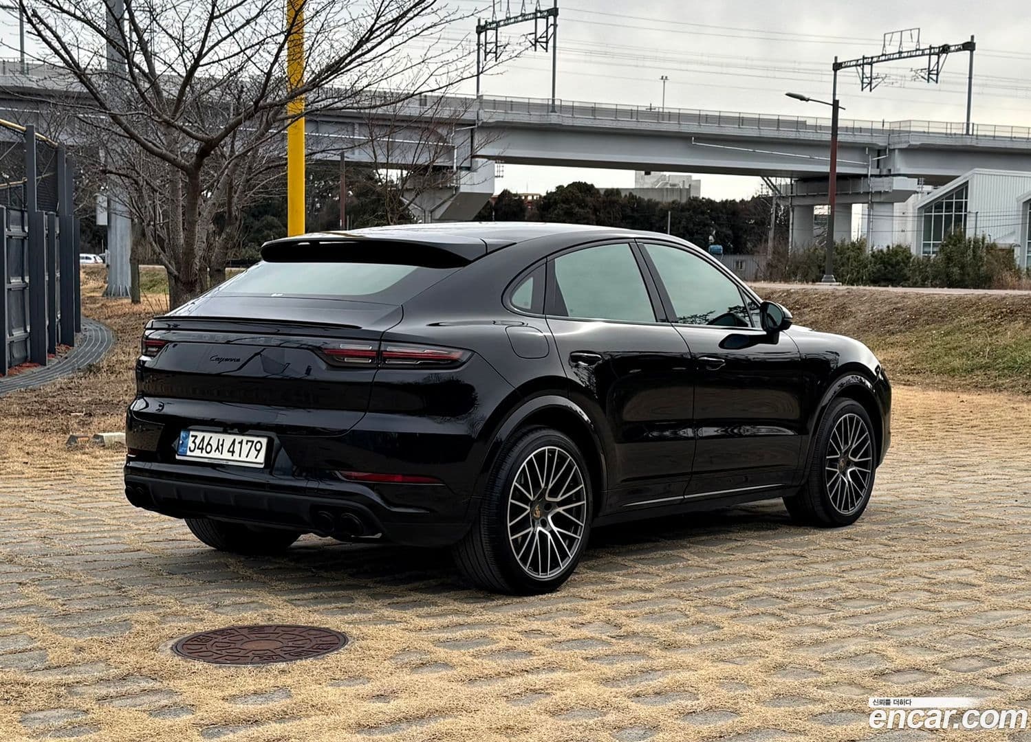 Main__Slider__Photo:Cayenne Porsche 2020.11-5