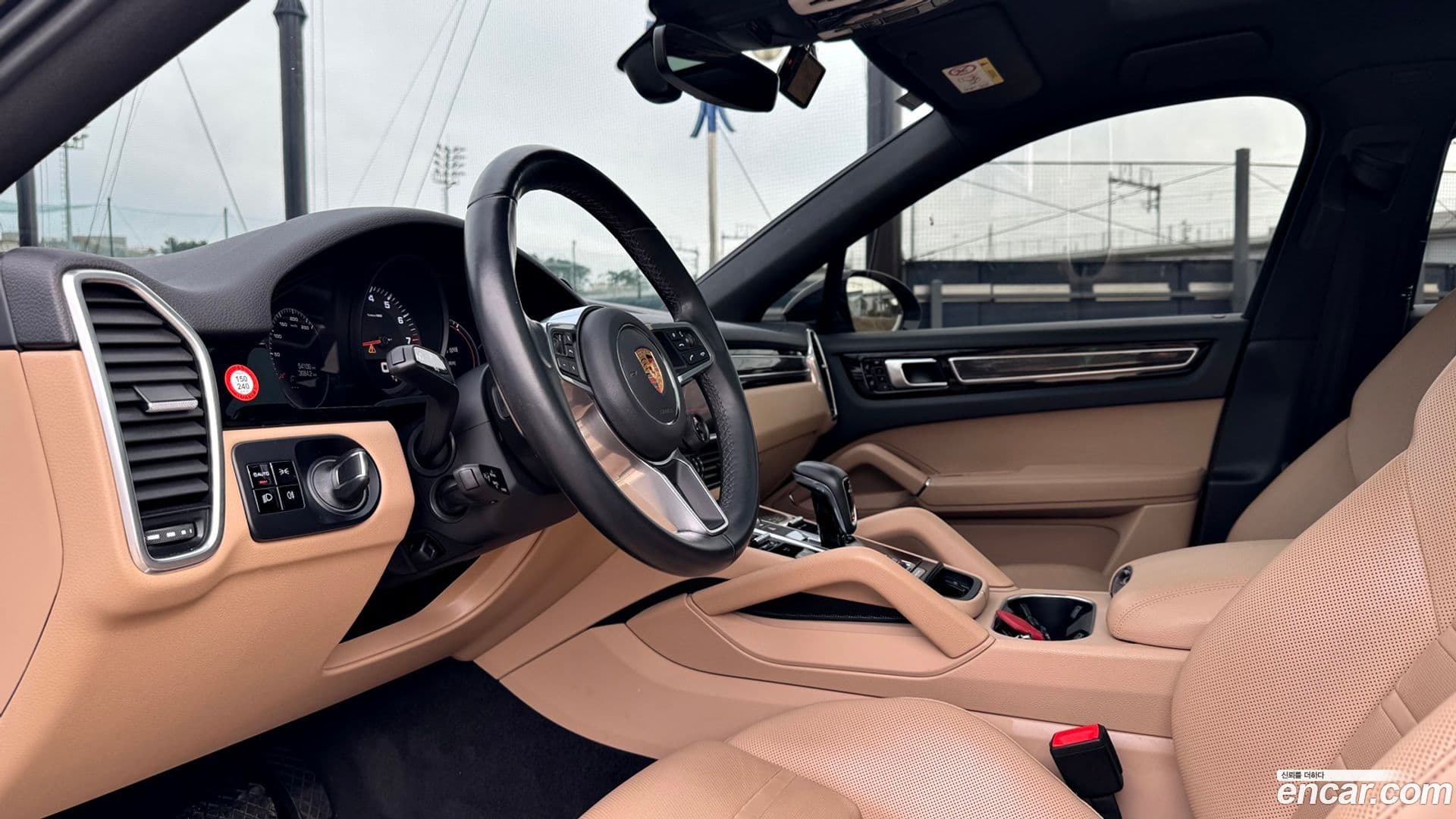 Main__Slider__Photo:Cayenne Porsche 2020.11-10