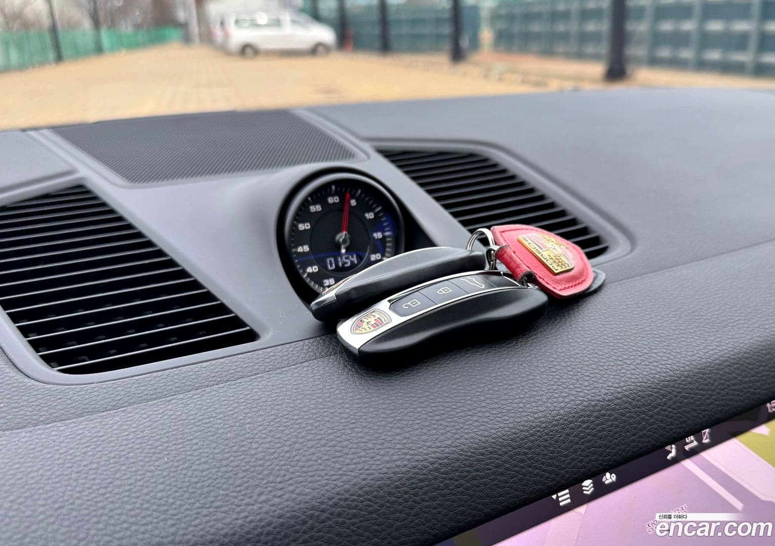 Main__Slider__Photo:Cayenne Porsche 2020.11-15