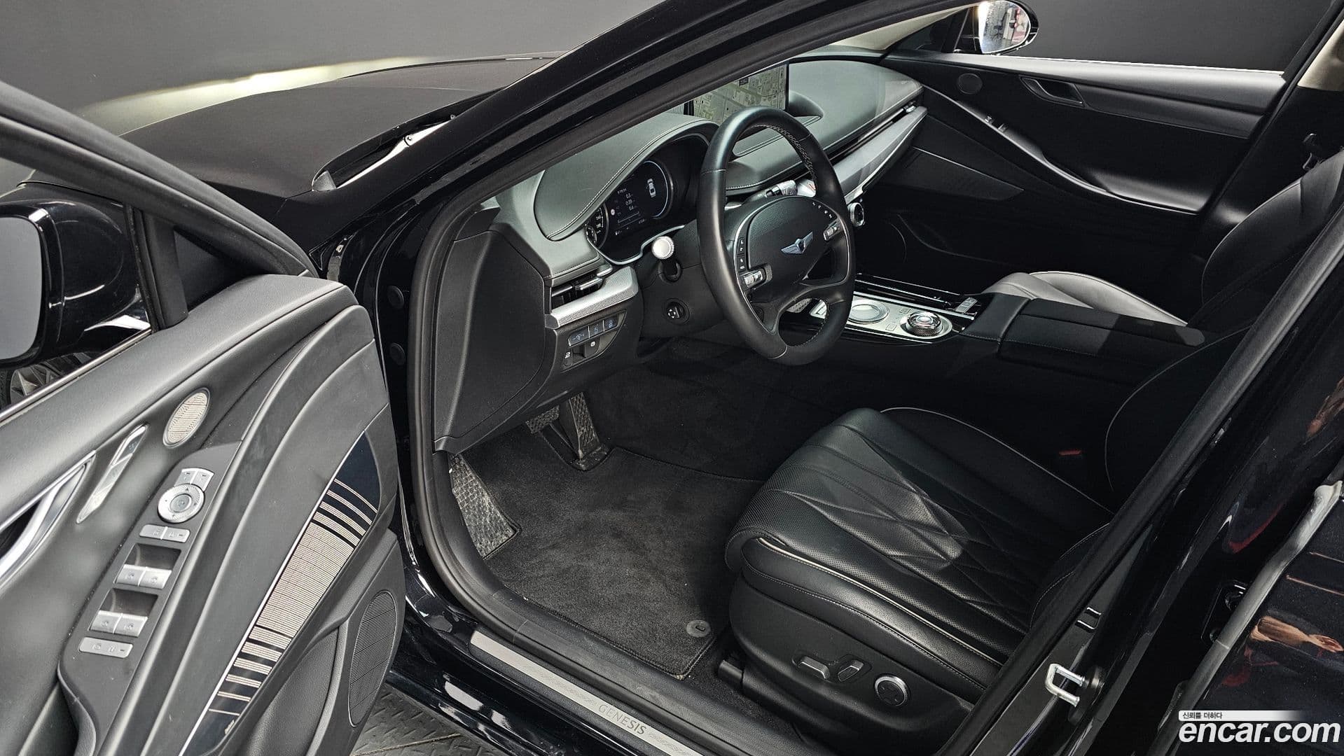 Main__Slider__Photo:G80 Genesis 2021.6-10