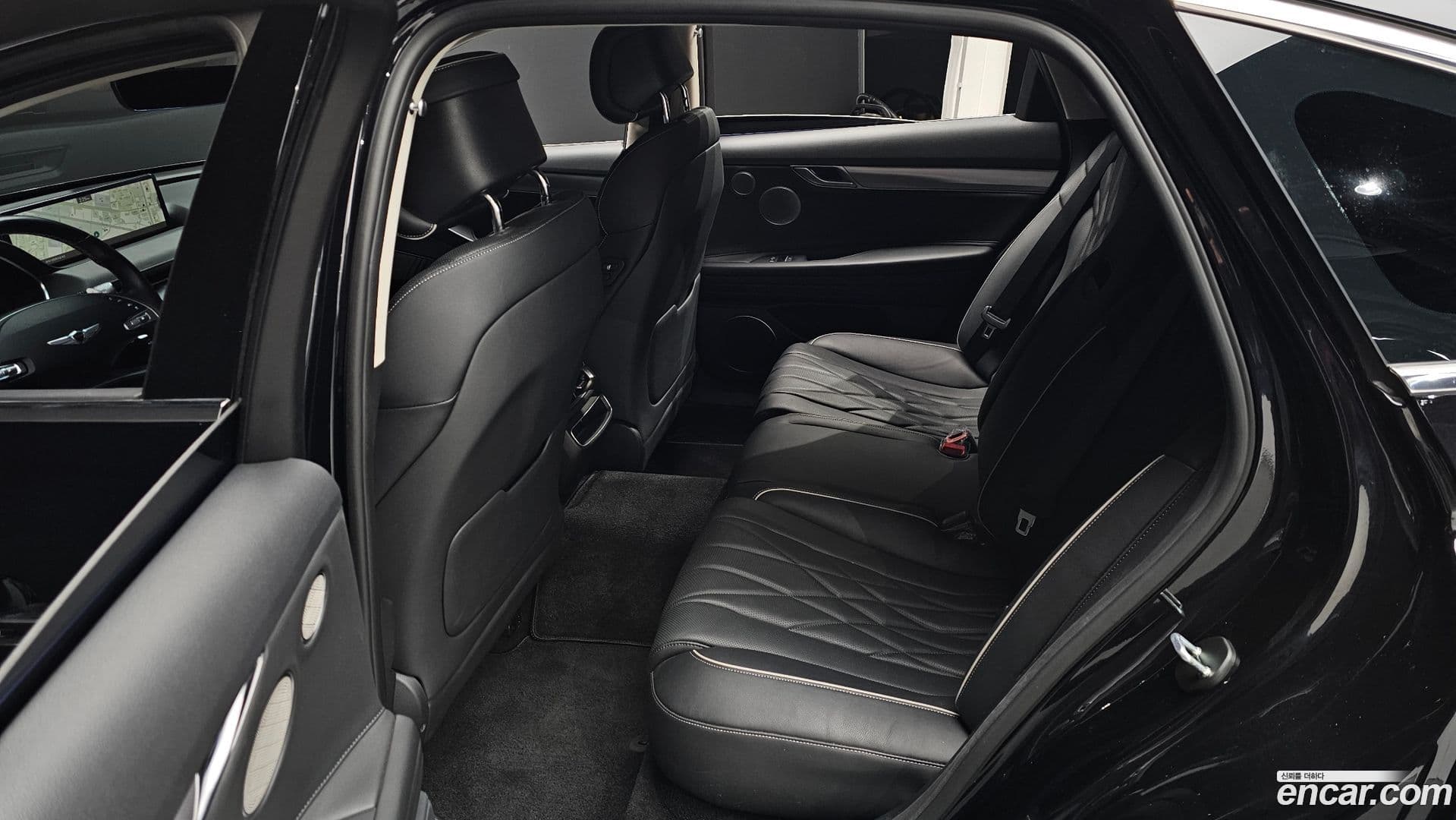 Main__Slider__Photo:G80 Genesis 2021.6-11