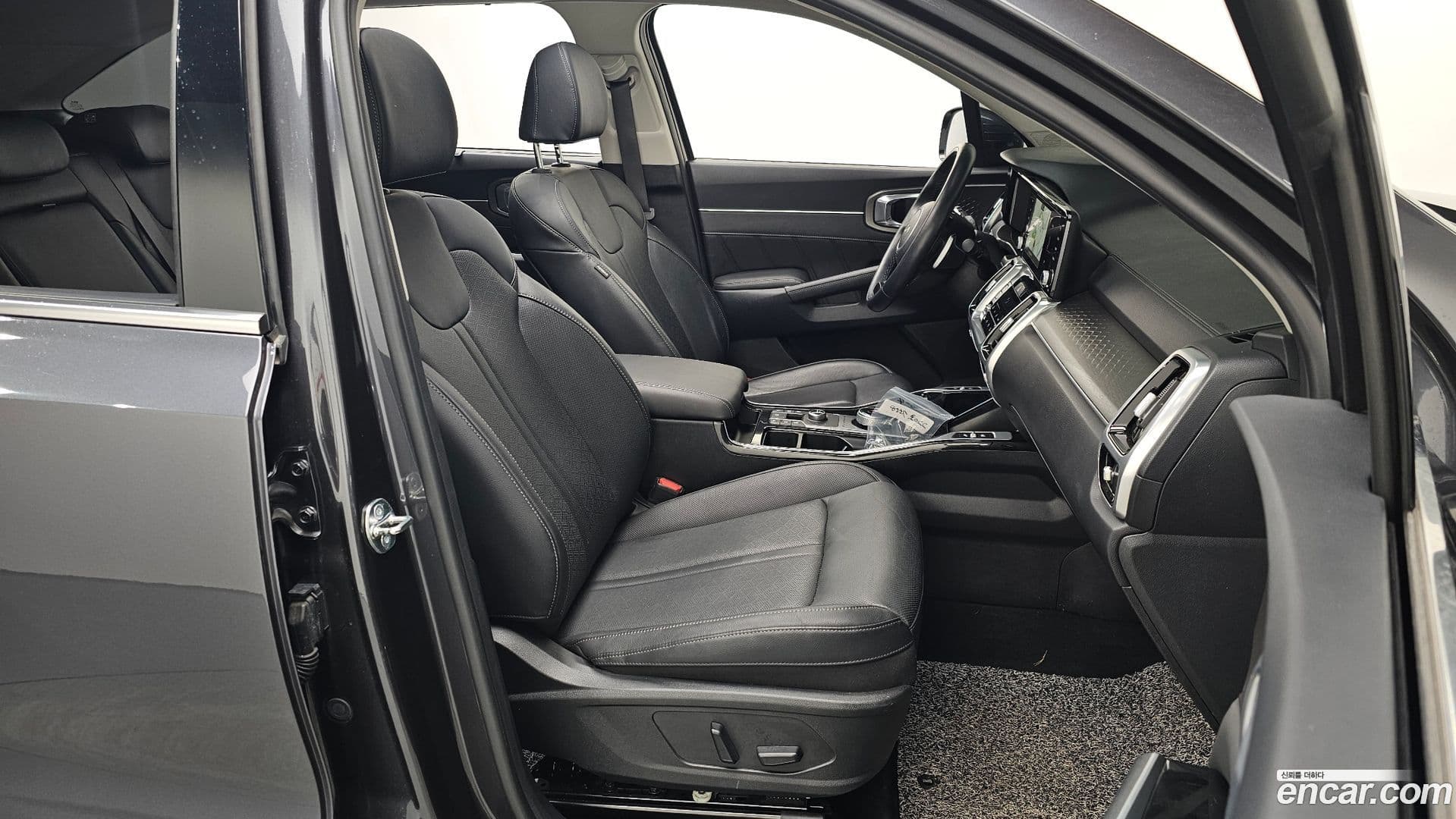 Main__Slider__Photo:Sorento Kia 2023.7-10