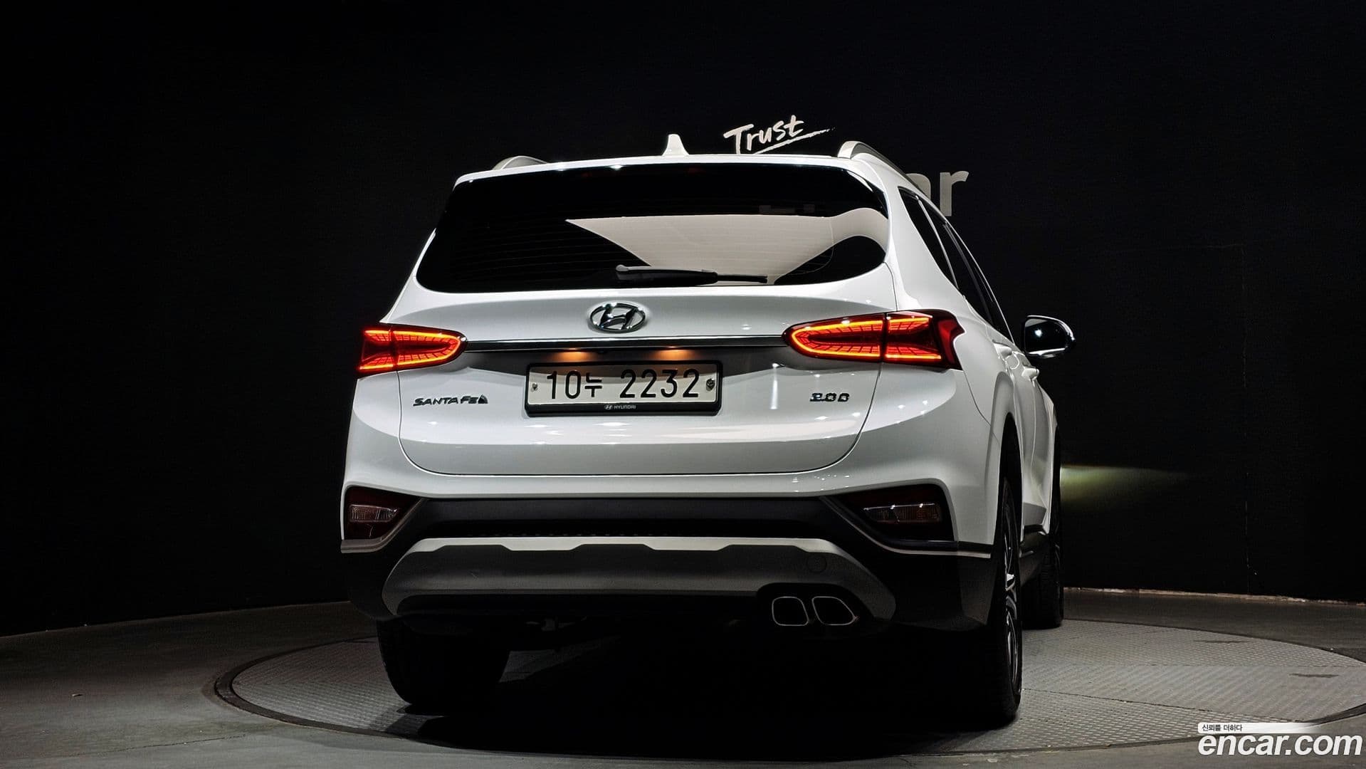 Main__Slider__Photo:Santafe Hyundai 2018.7-3