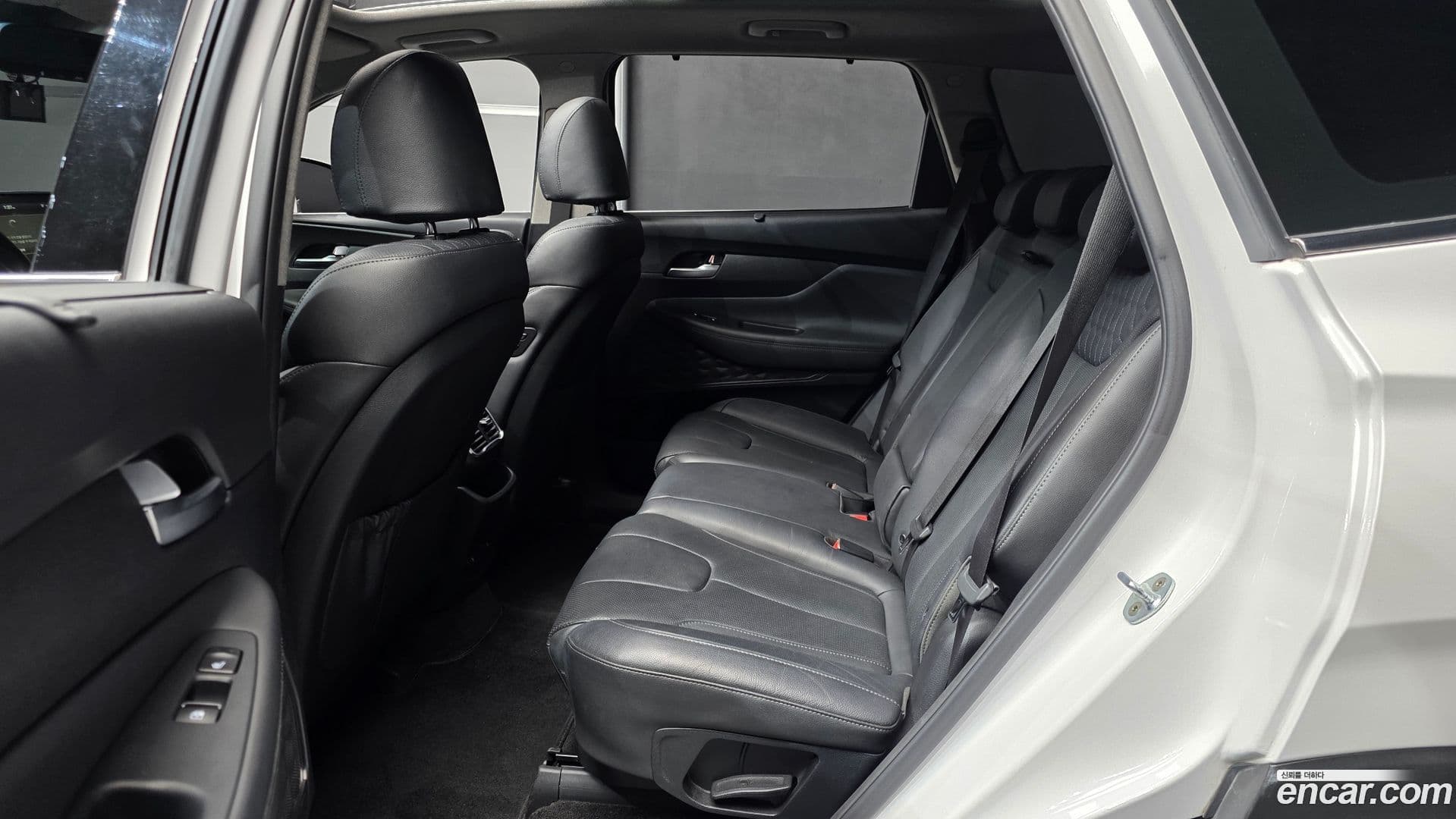 Main__Slider__Photo:Santafe Hyundai 2018.7-11