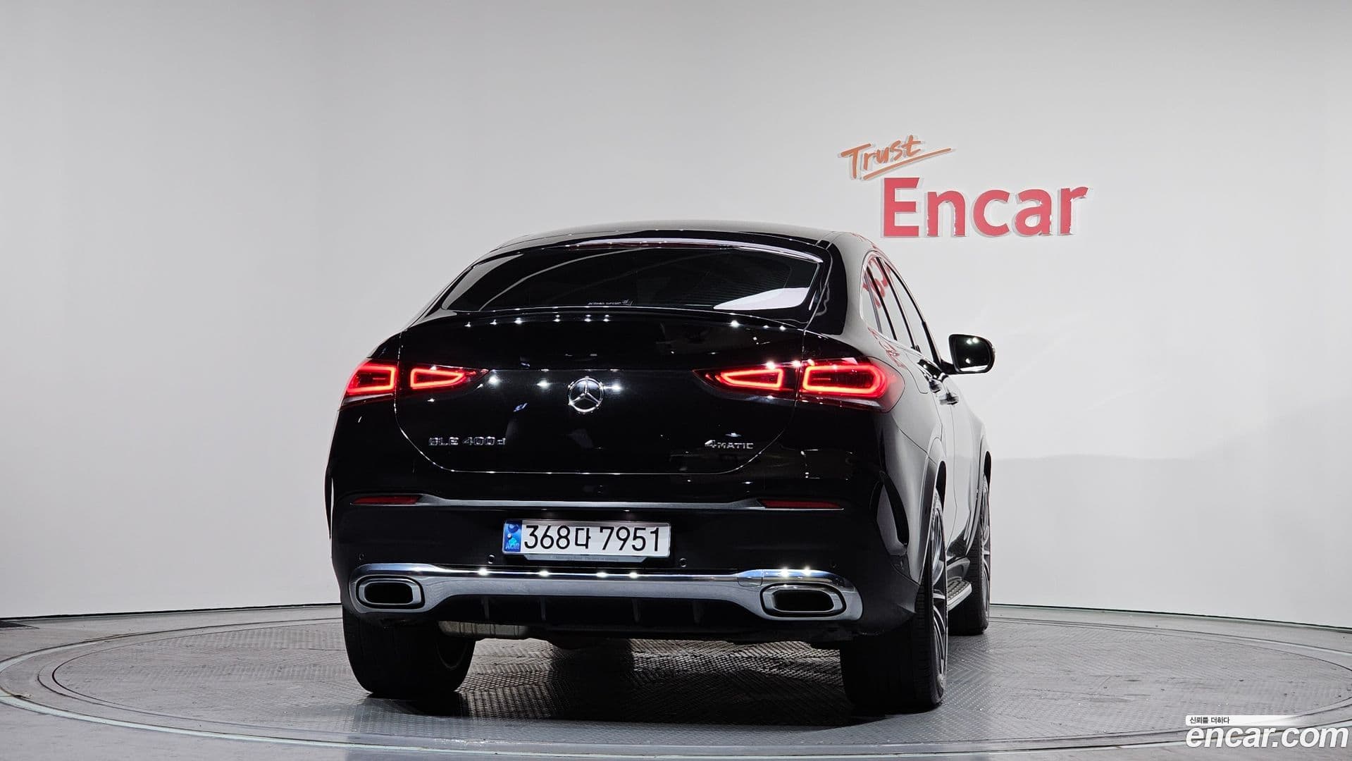 Main__Slider__Photo:GLE-Class Mercedes-Benz 2023.2-3