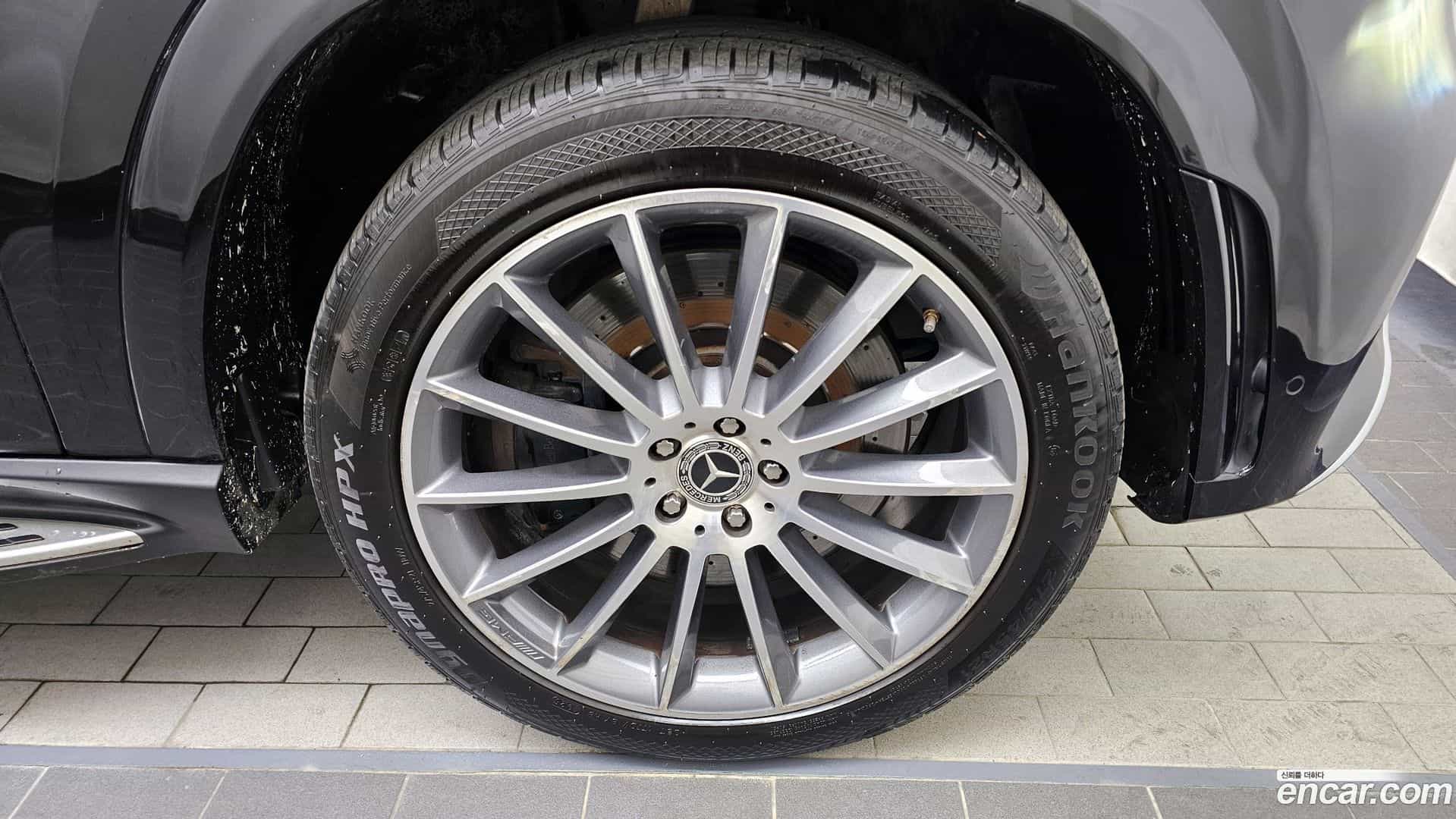 GLE-Class Mercedes-Benz 2023.2-OUTER-005