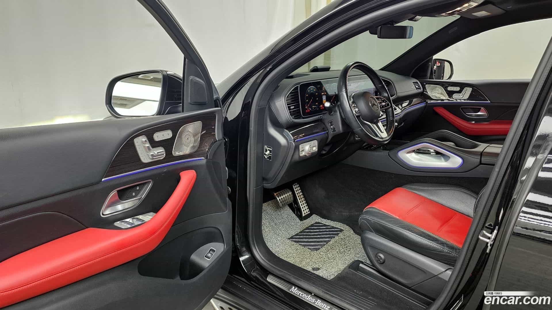 GLE-Class Mercedes-Benz 2023.2-INNER-010