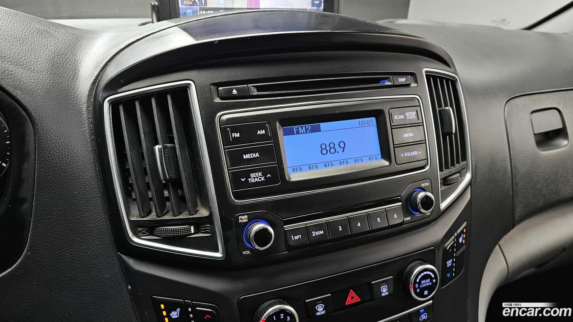 Starex Hyundai 2018.0-OPTION-019