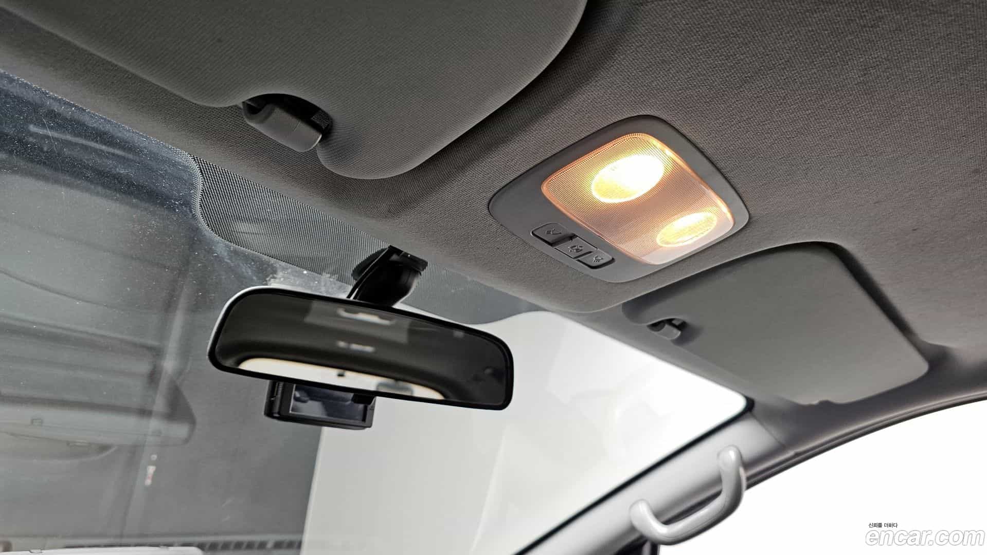 Starex Hyundai 2018.0-OPTION-023