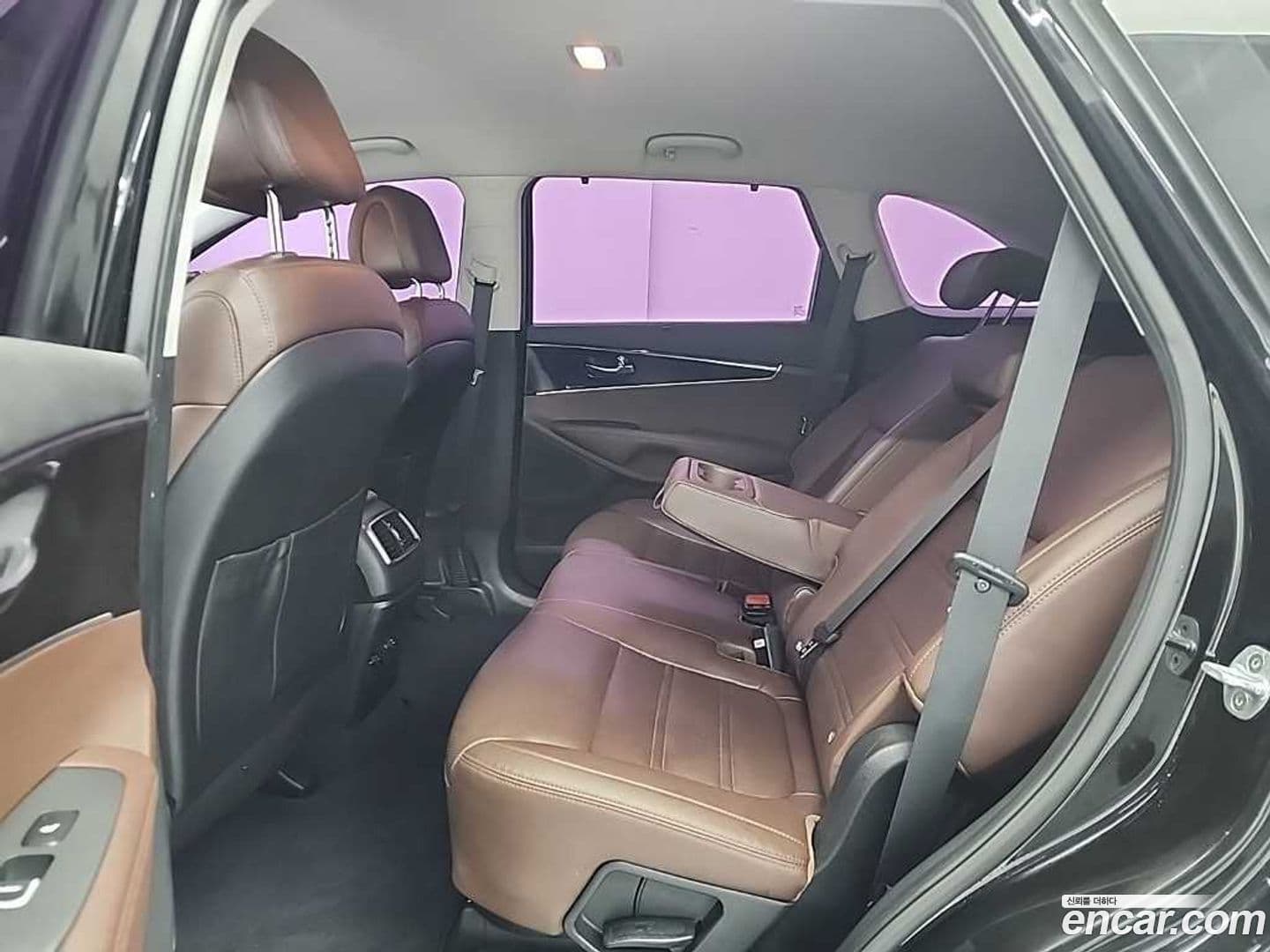 Main__Slider__Photo:Sorento Kia 2017.0-11