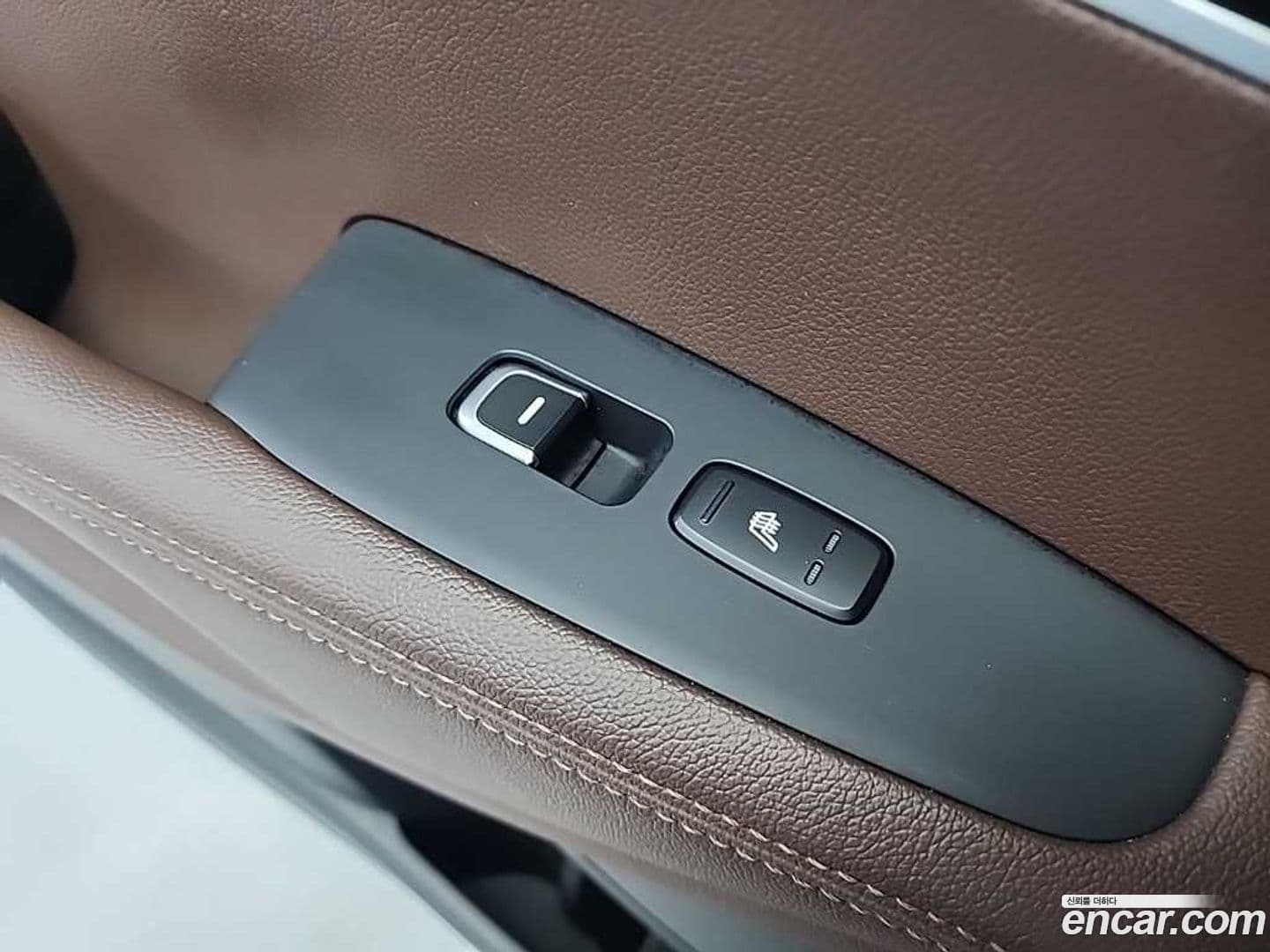 Main__Slider__Photo:Sorento Kia 2017.0-14