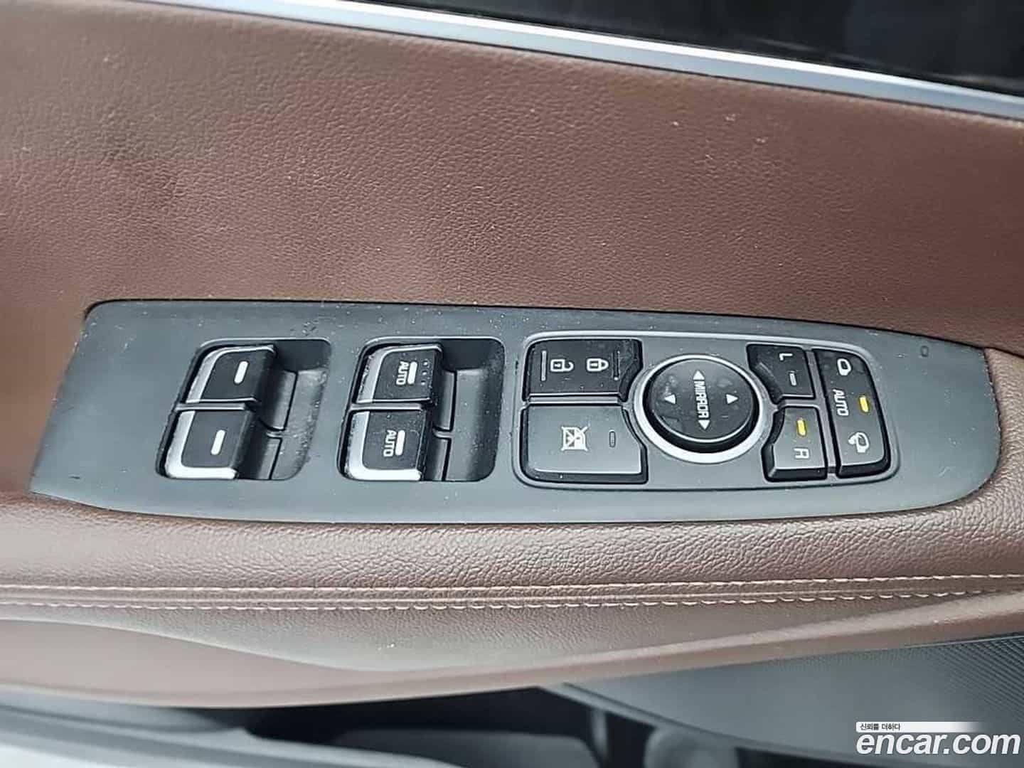 Sorento Kia 2017.0-OPTION-022