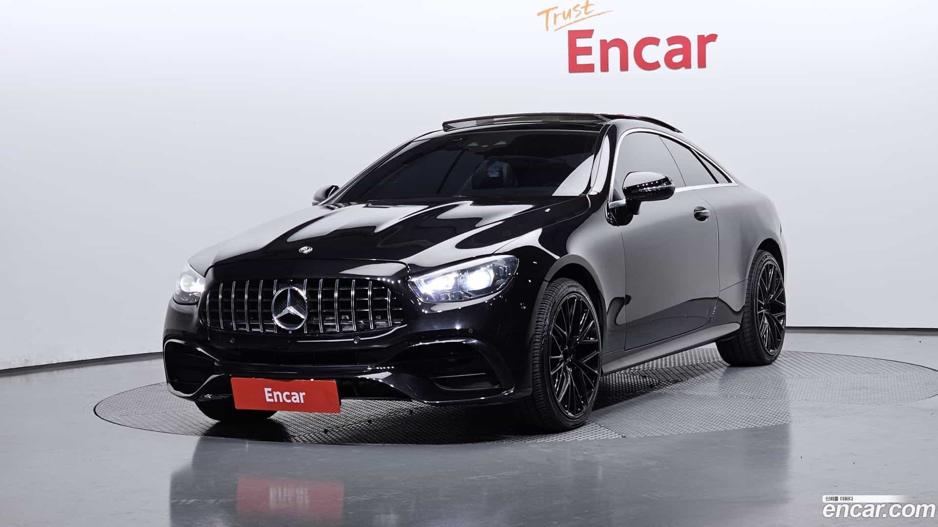 E-Class Mercedes-Benz 2017.10-OUTER-001