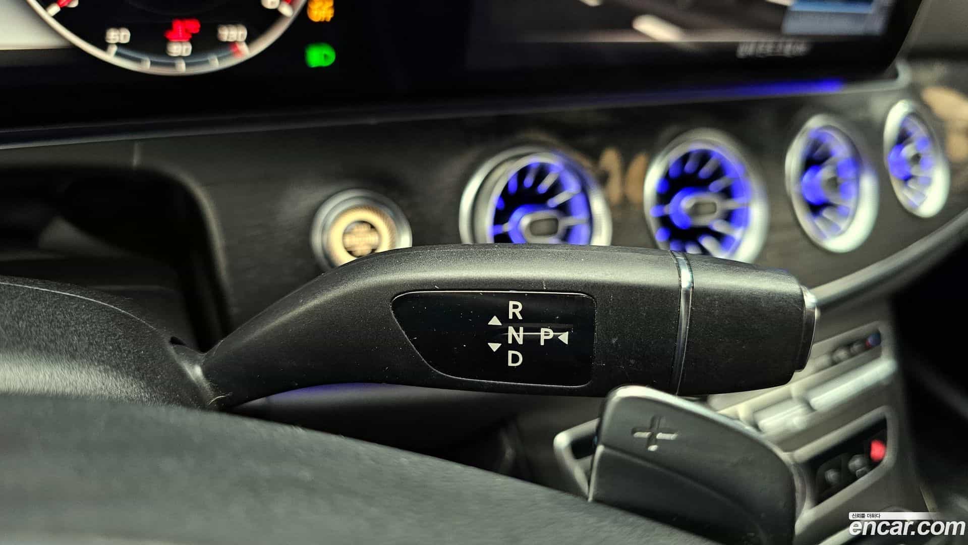 E-Class Mercedes-Benz 2017.10-INNER-009